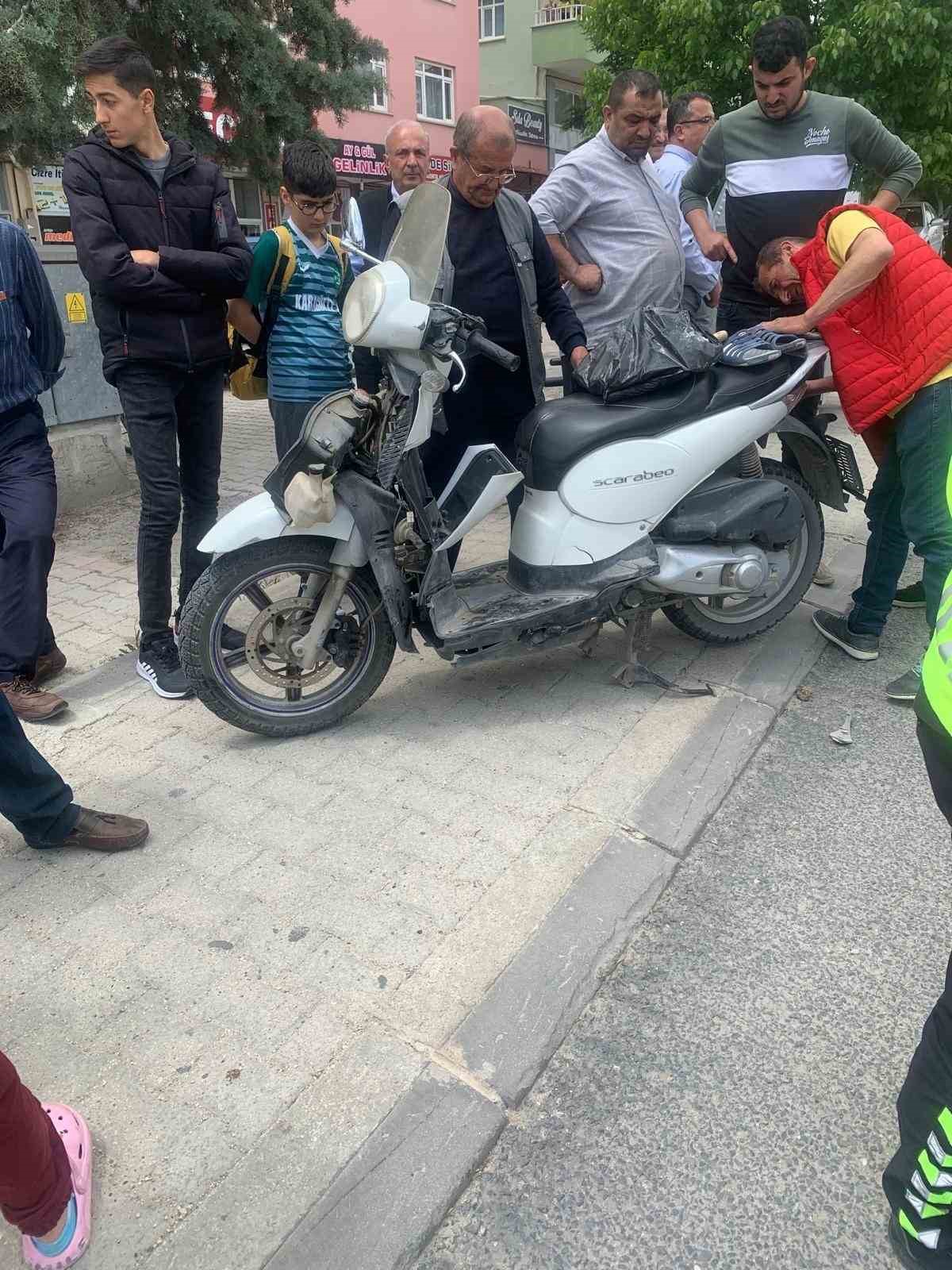 2 motosiklet çarpıştı, 2 yaralı