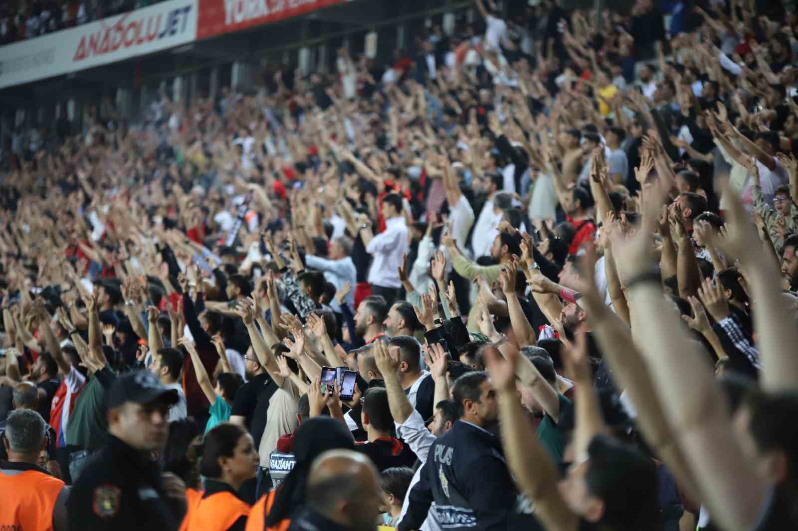 Trendyol S&uuml;per Lig: Gaziantep FK: 3 - Fatih Karag&uuml;mr&uuml;k: 1 (Ma&ccedil; sonucu)
