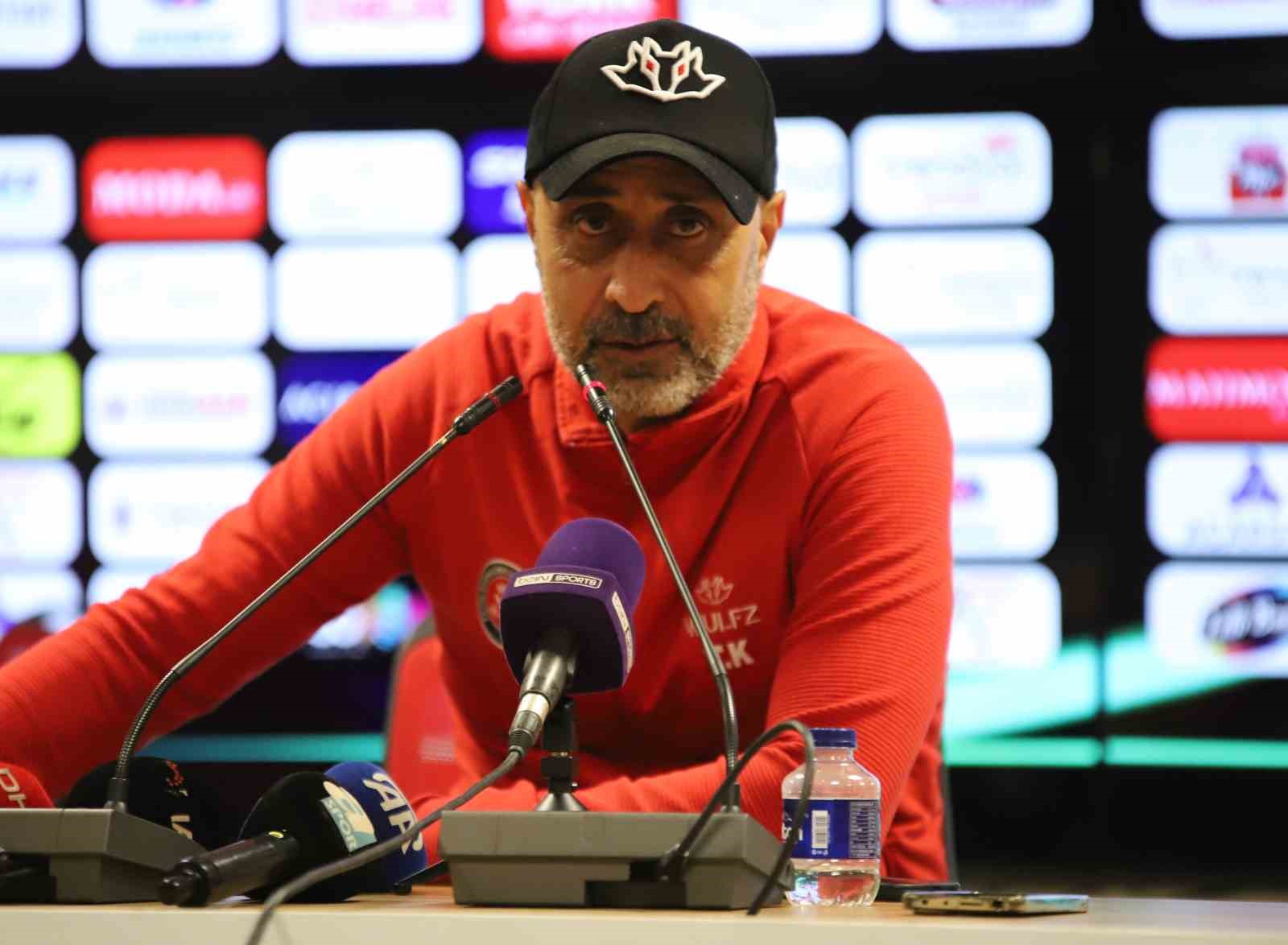 Tolunay Kafkas: "Söyleyecek çok şey var da hayırlı olsun, herkes mutlu olsun"