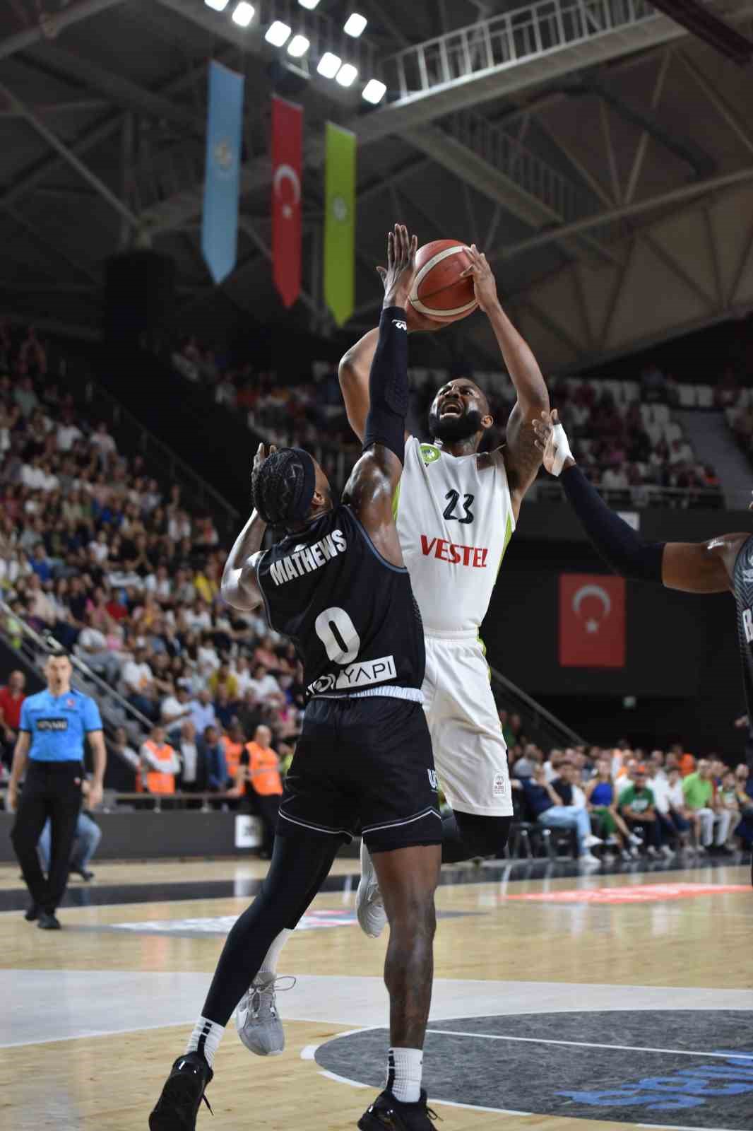 Basketbolda Beşiktaş yarı finalde
