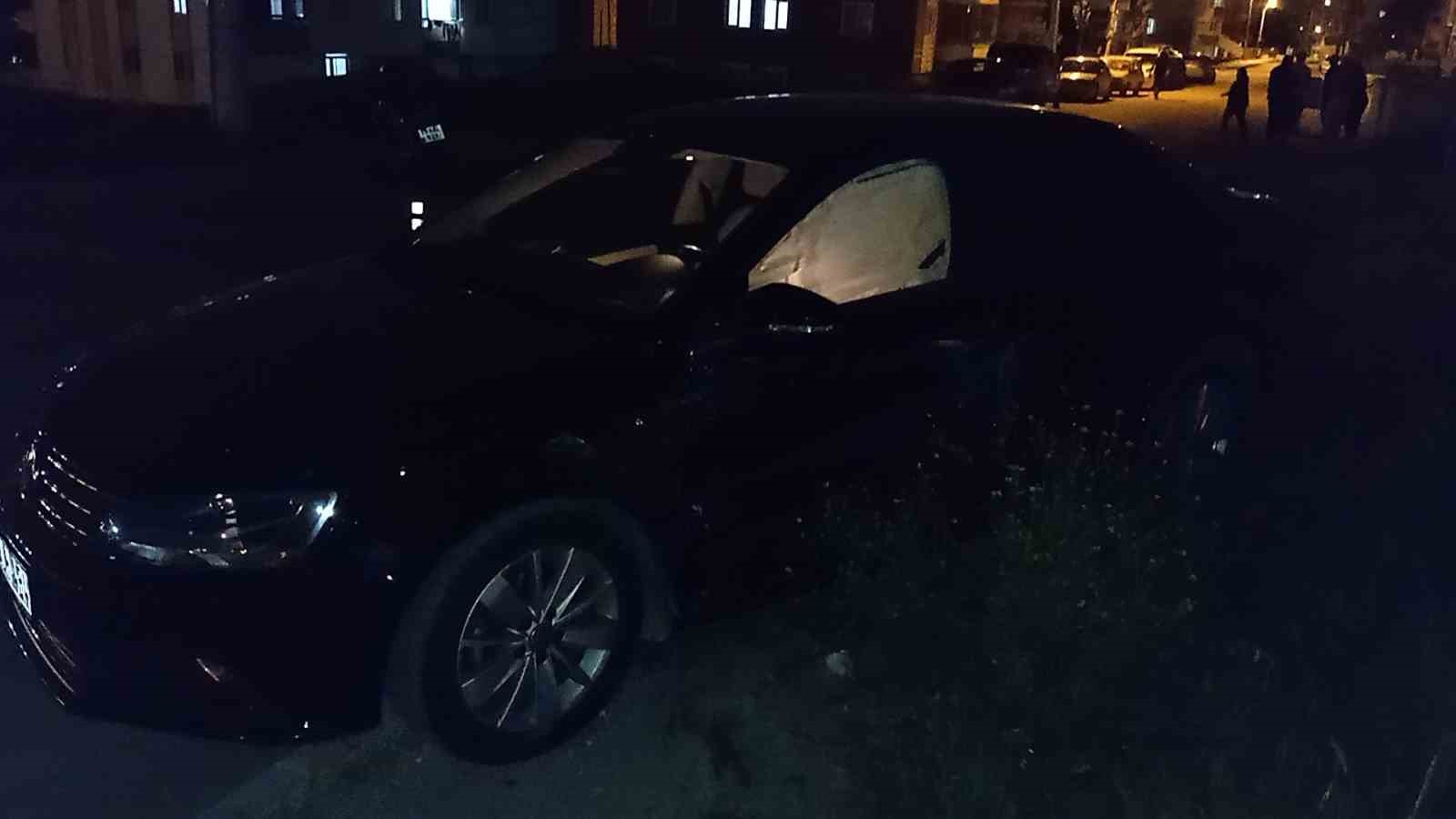 İki otomobilin çarpıştığı kazada 3 kişi yaralandı