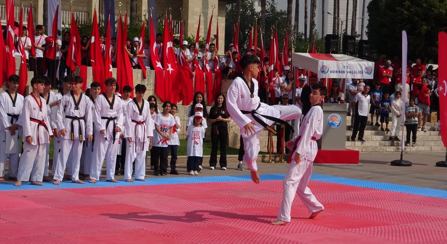 Mersin&rsquo;de 19 Mayıs Atat&uuml;rk&rsquo;&uuml; Anma Gen&ccedil;lik ve Spor Bayramı coşkuyla kutlandı
