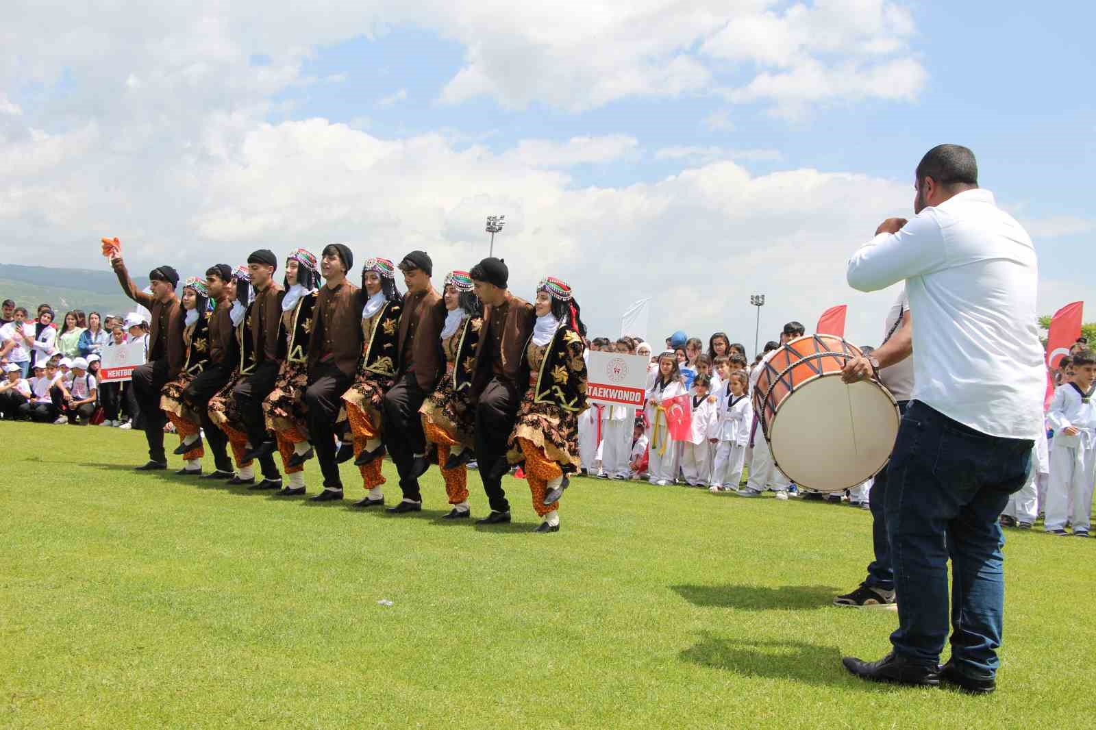 Bingöl’de 19 Mayıs coşkuyla kutlandı
