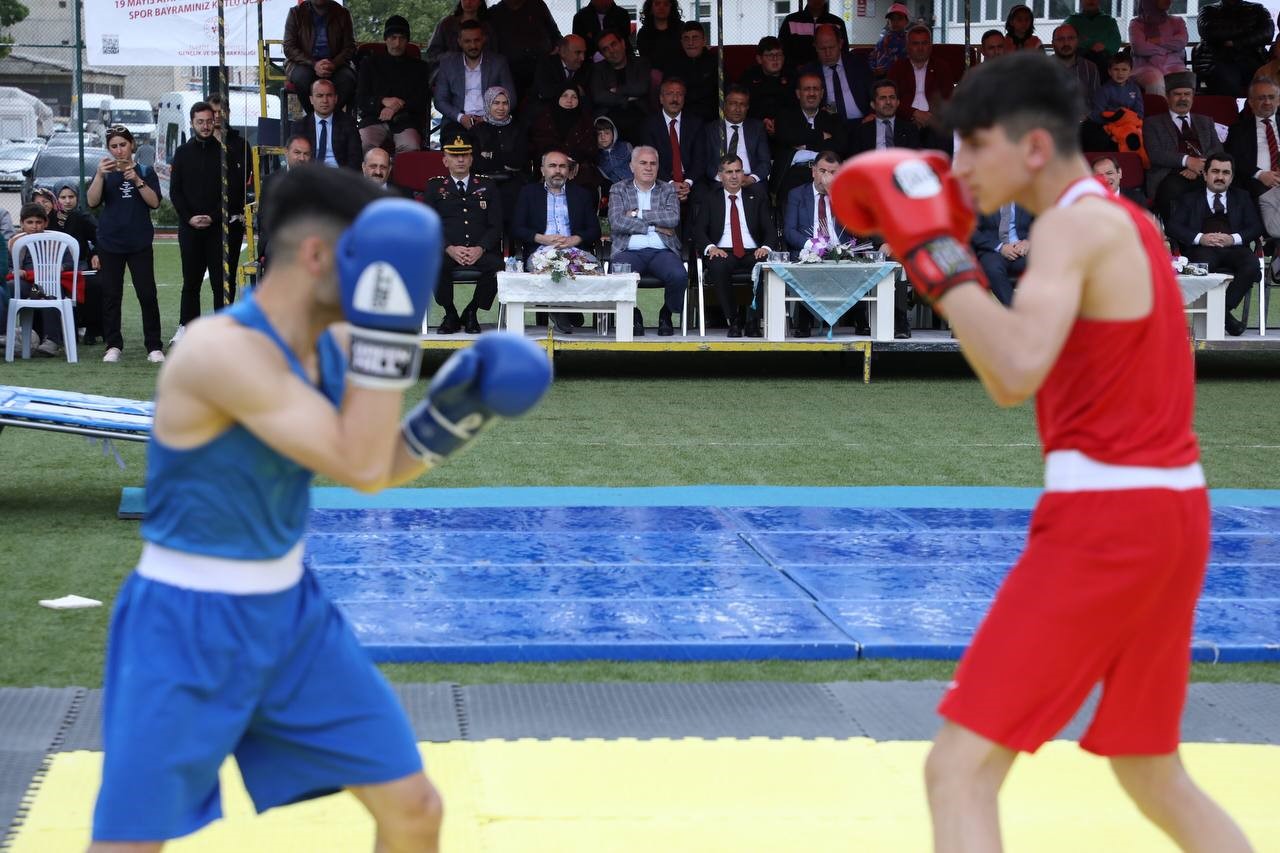 Bayburt’ta 19 Mayıs Atatürk’ü Anma Gençlik ve Spor Bayramı etkinliklerle kutlandı