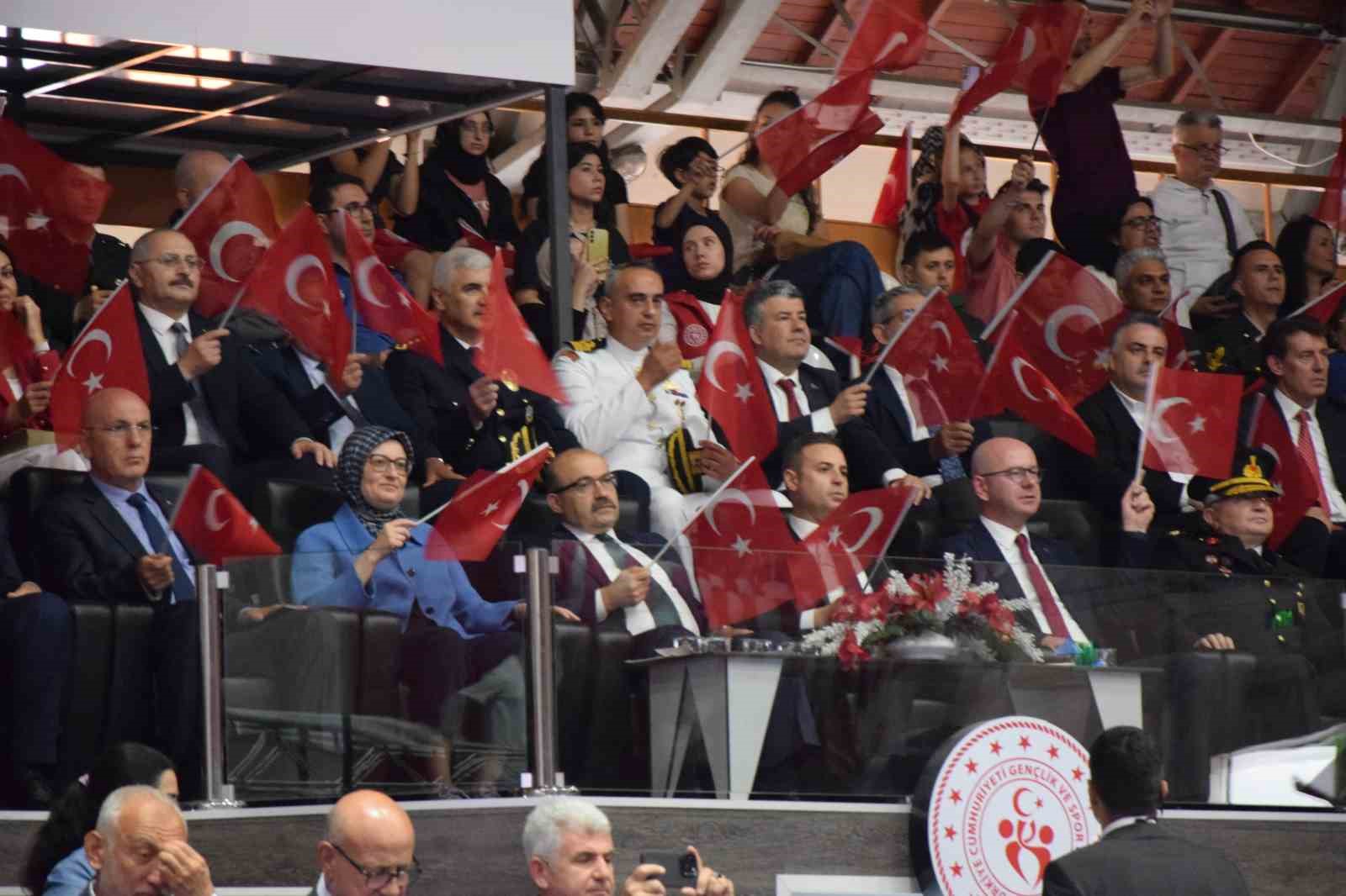 Balıkesir&rsquo;de 19 Mayıs coşkuyla kutlandı
