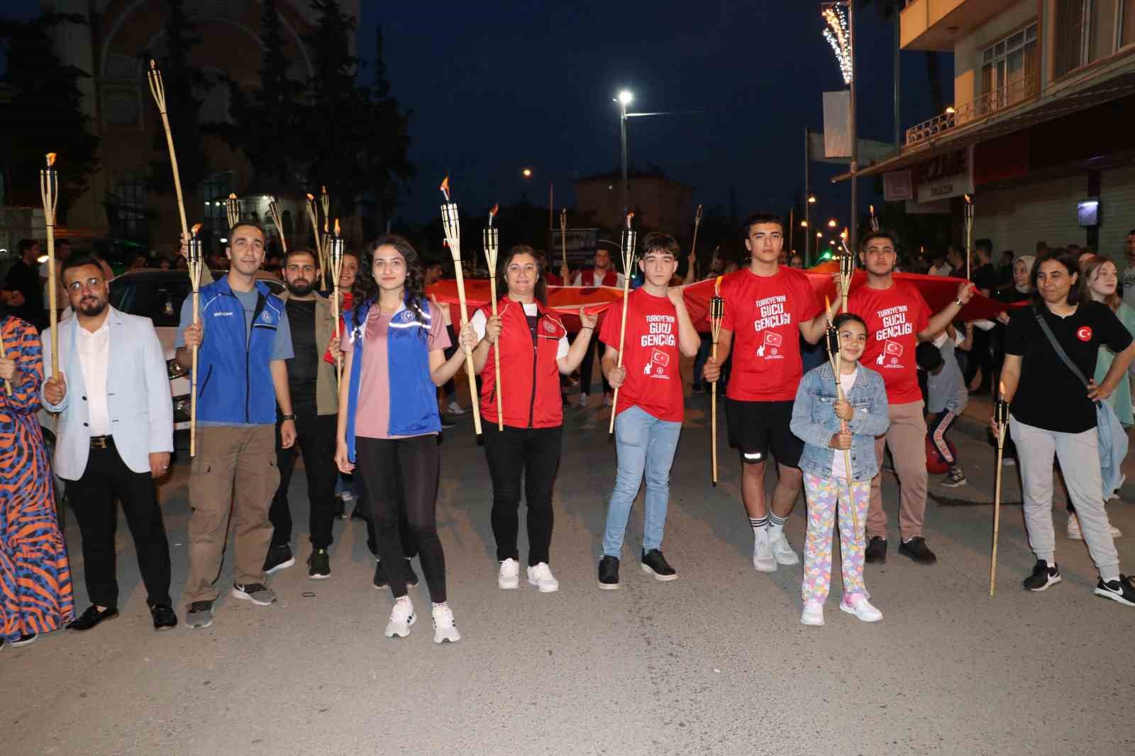 Kilis’te fener alayı düzenlendi