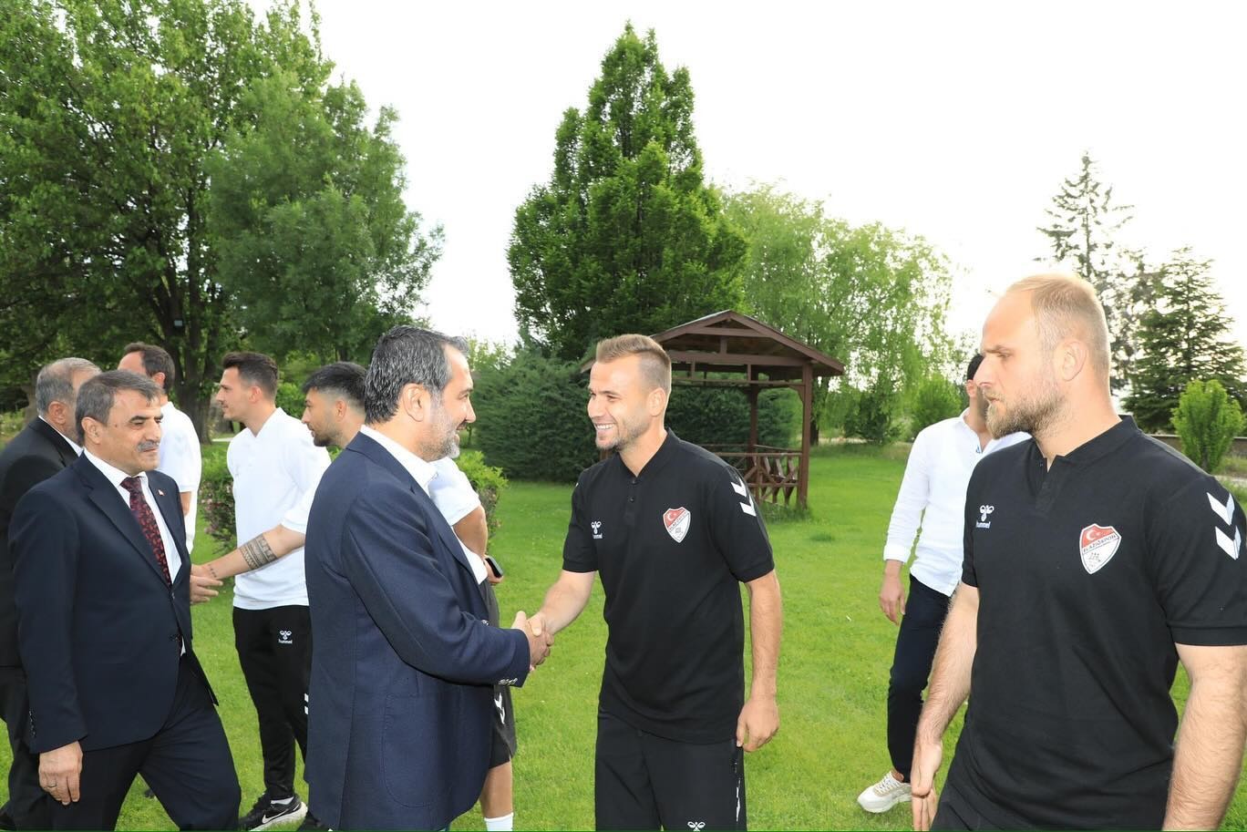 Elazığspor’a il protokolünden moral ziyareti
