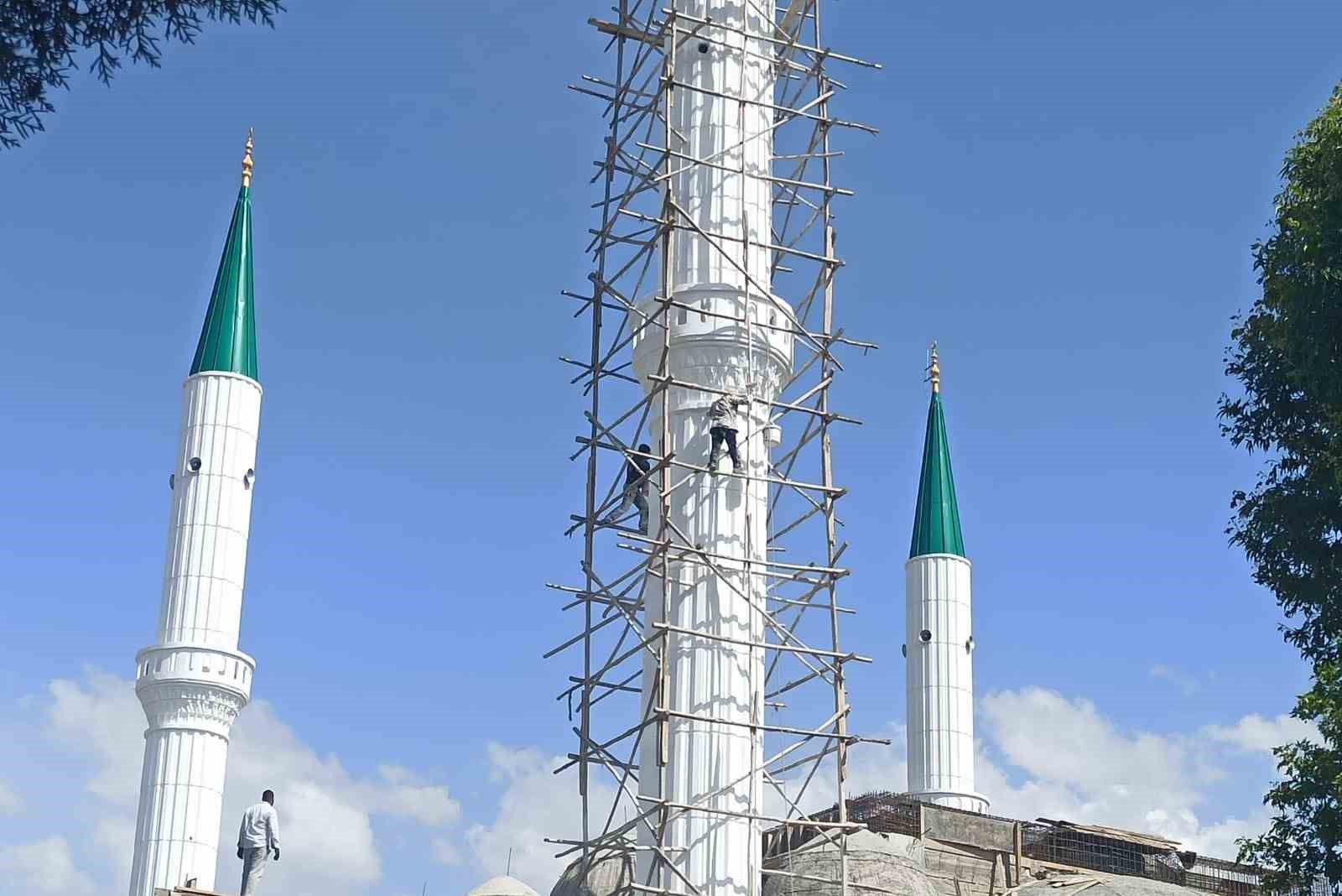 Siirt&rsquo;te g&uuml;venlik &ouml;nlemi almayan iş&ccedil;iler tehlikeye davetiye &ccedil;ıkardı
