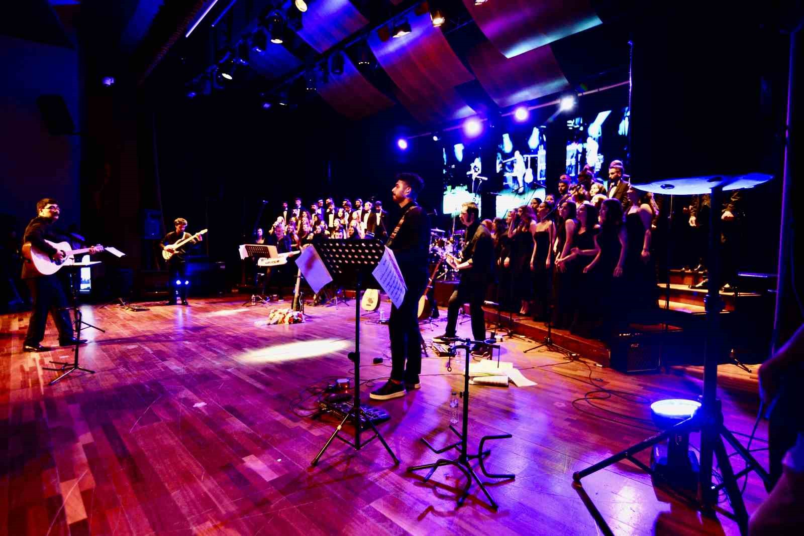 &Ouml;zkan Uğur&rsquo;u anma konseri d&uuml;zenlendi
