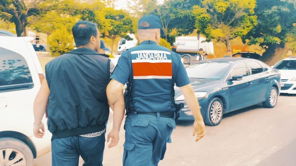 Tekirdağ&rsquo;da &lsquo;Zıpkın-9&rsquo; operasyonunda 23 kişi yakalandı
