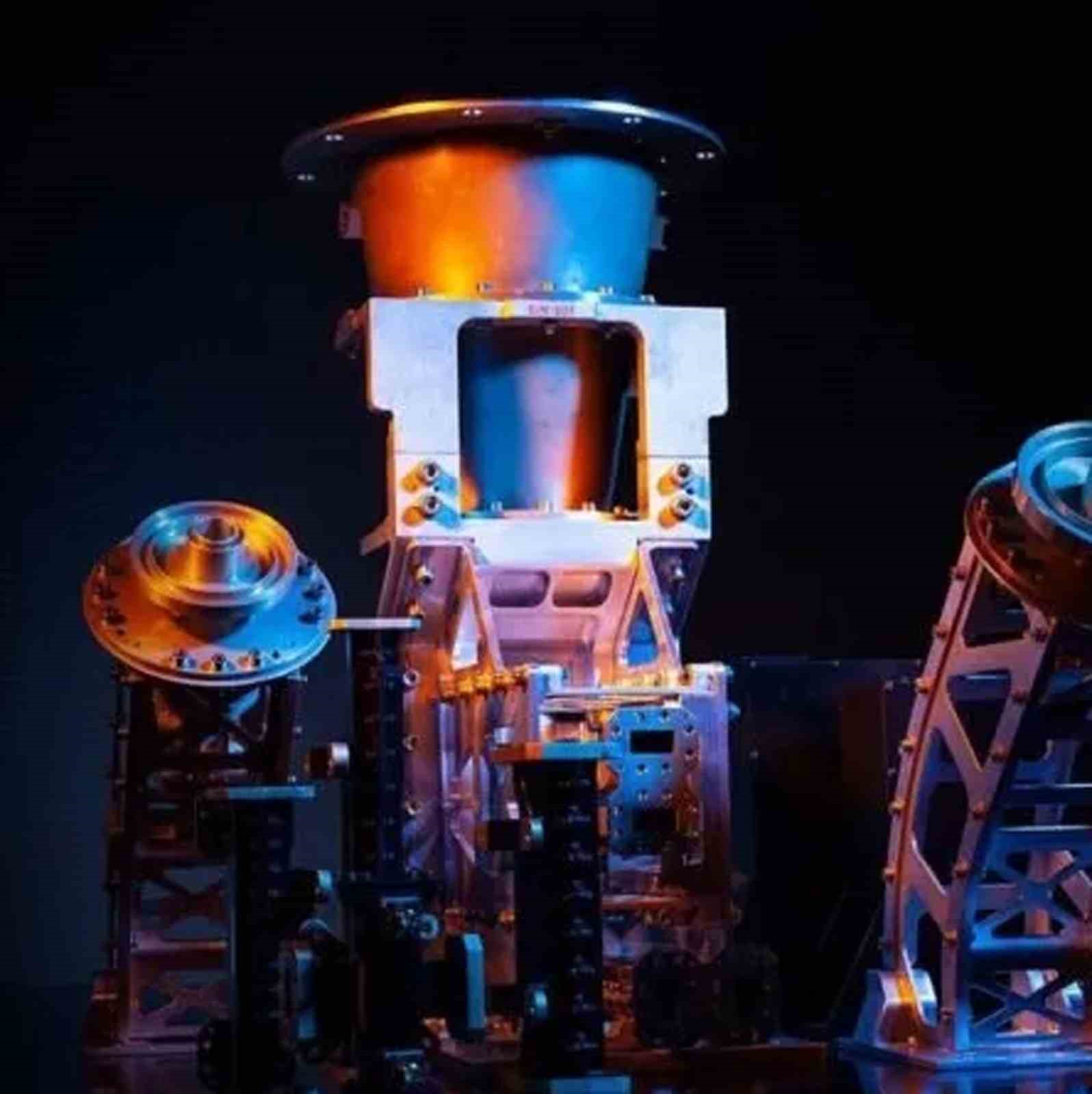 T&Uuml;RKSAT 6A&rsquo;ya İzmirli akademisyenden katkı
