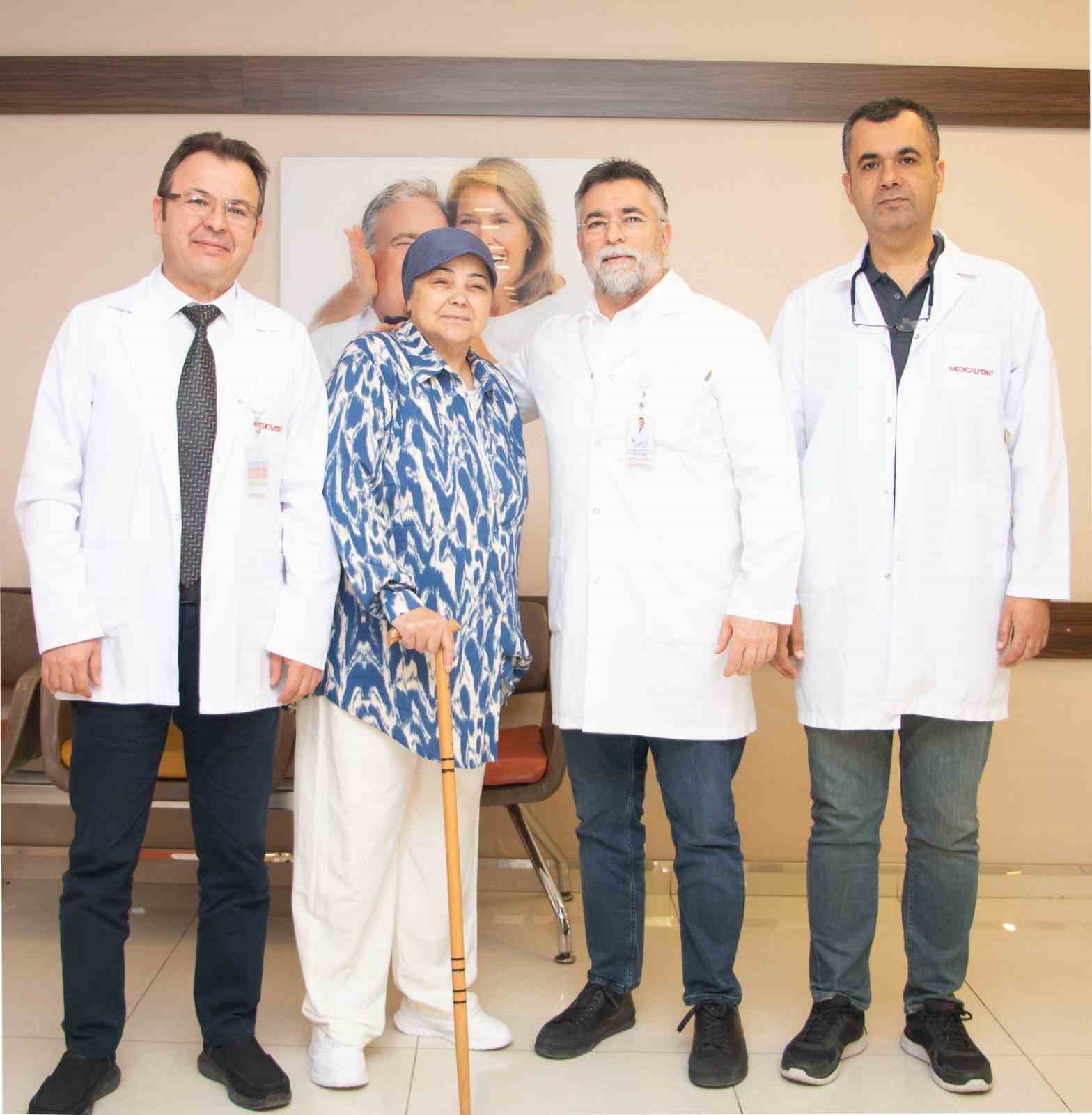 Bir&ccedil;ok hastanede yapılamayan ameliyat Medical Point&rsquo;te yapıldı
