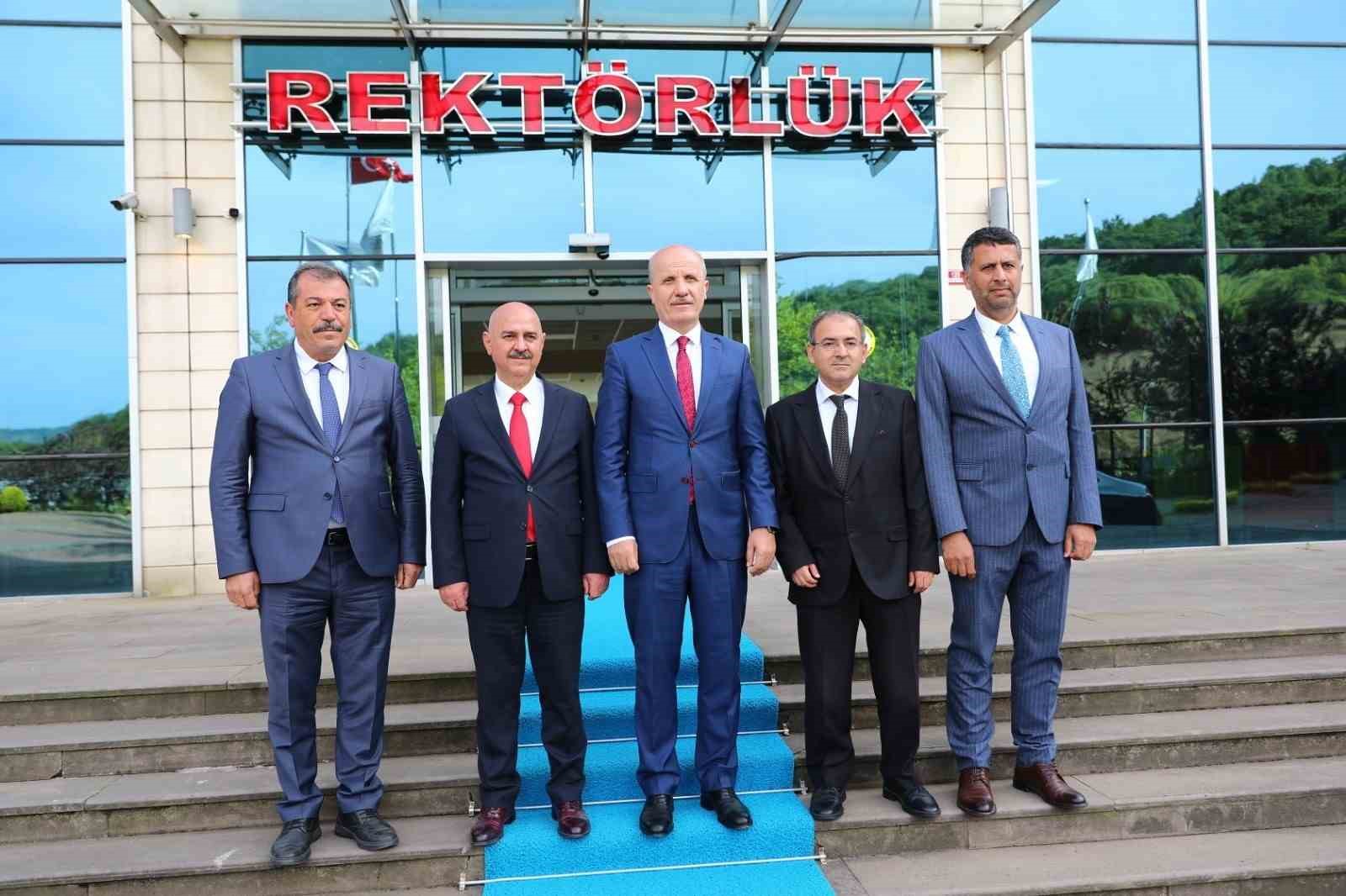 Y&Ouml;K Başkanı D&uuml;zce &Uuml;niversitesi&rsquo;ne konuk oldu
