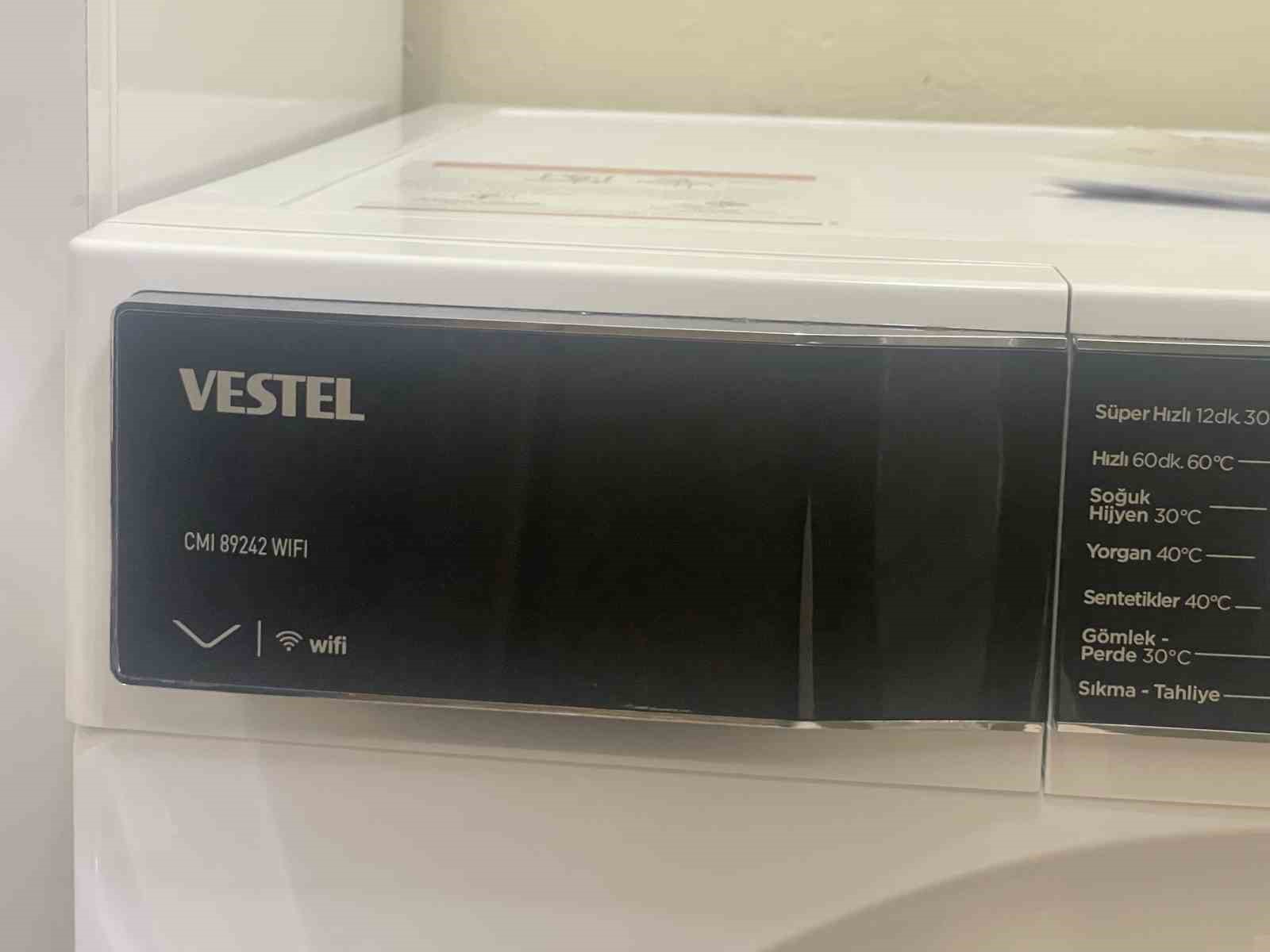 Vestel marka sıfır &ccedil;amaşır makinesi hasarlı ve kullanılmış &ccedil;ıktı 