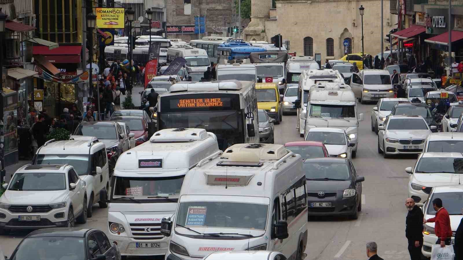 Adana&rsquo;da 843 bin 374 bin ara&ccedil; bulunuyor
