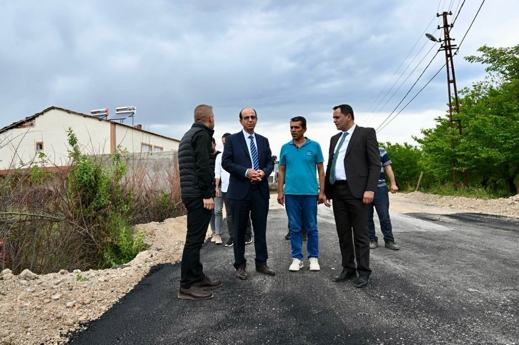 Samanköy’ün yolları güvenli ve konforlu hale getiriliyor