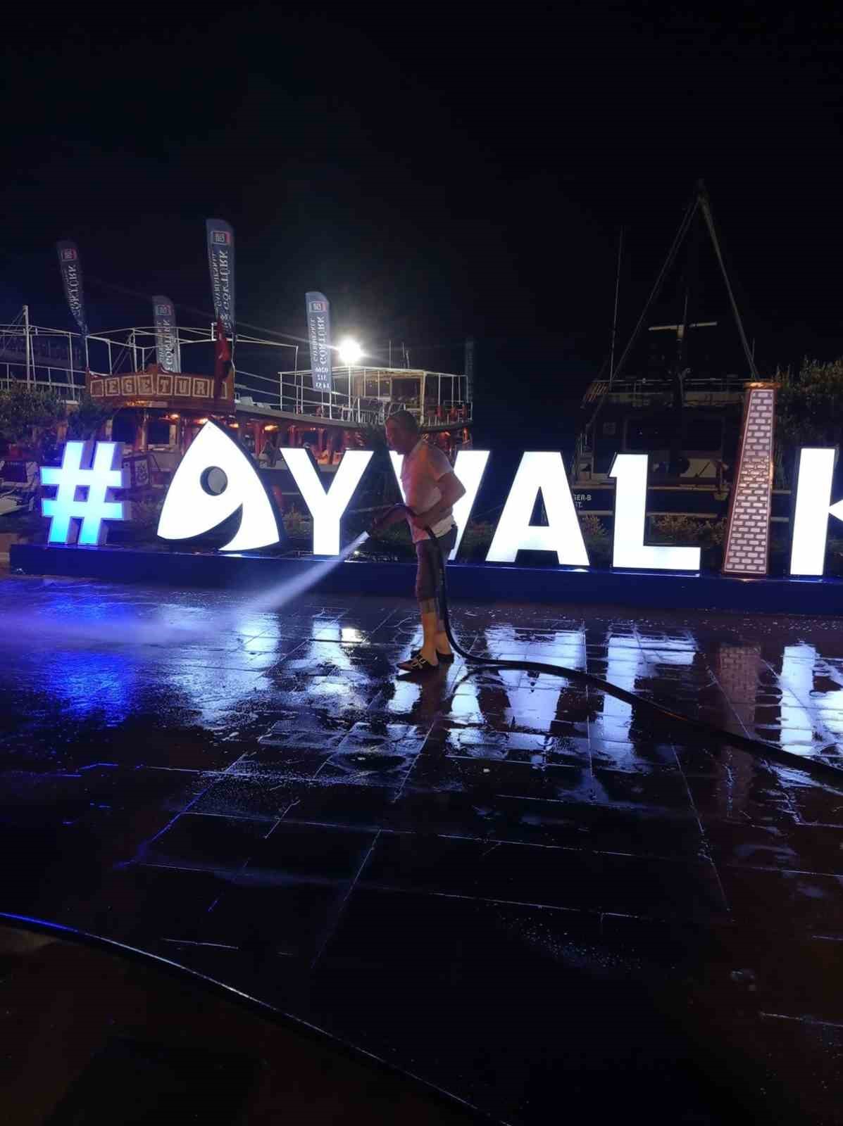 Ayvalık’ta sezon hazırlığı hız kesmeden devam ediyor