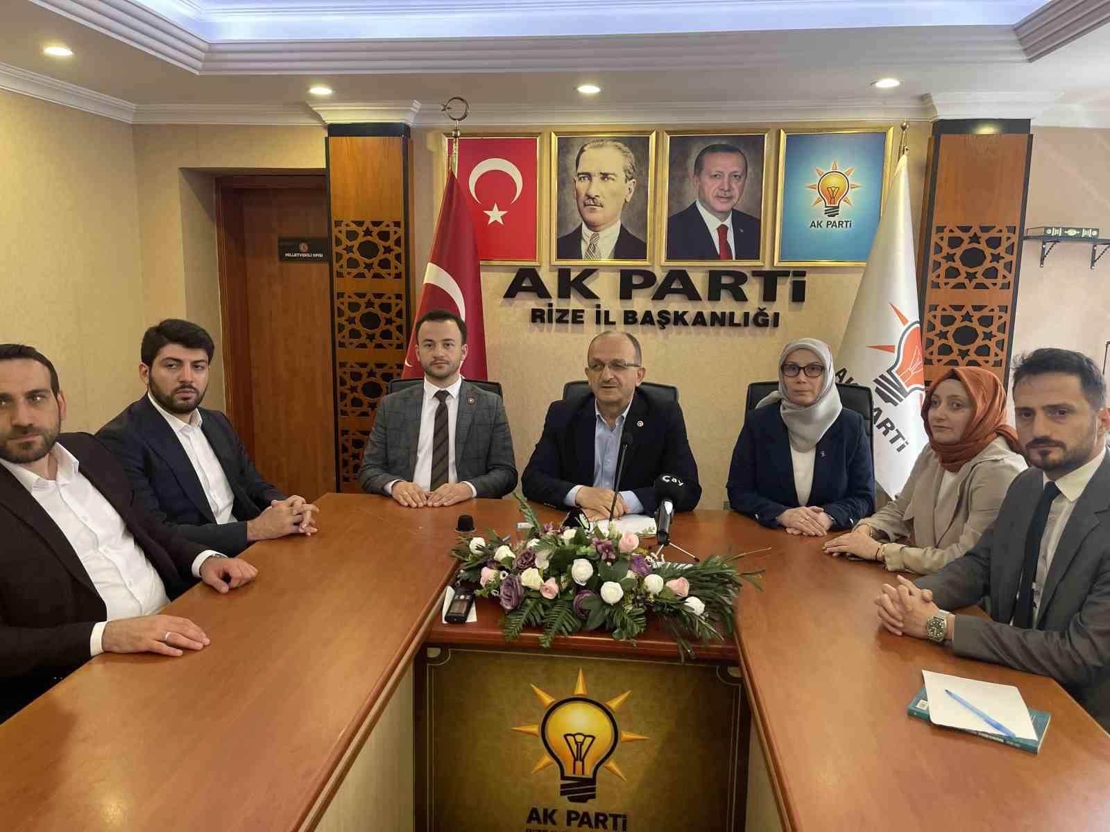 AK Parti Rize İl Başkanı Hikmet Ayar g&ouml;revinden affını istedi
