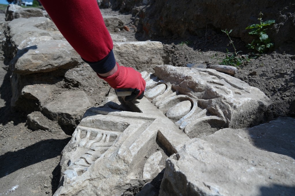 Antik tiyatro kazıları yeniden başladı
