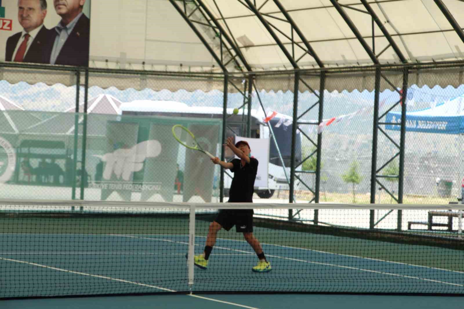 3. Uluslararası Cudi Cup Tenis Turnuvası “Cudi ve Gabar” kortlarında devam ediyor
