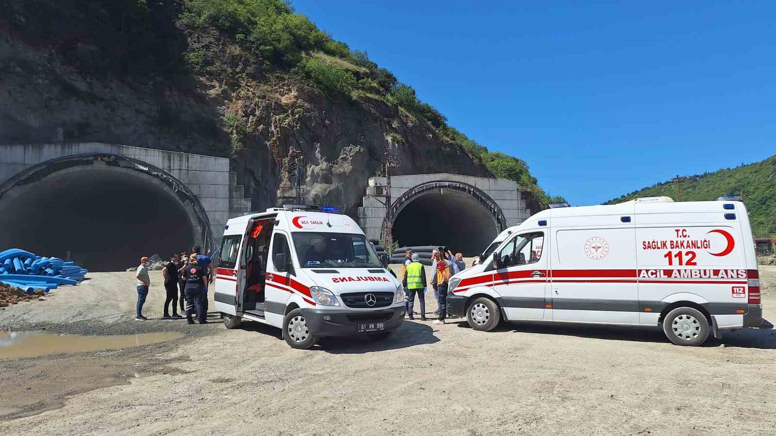 Trabzon’da tünel inşaatında iskele çöktü: 5 işçi yaralandı