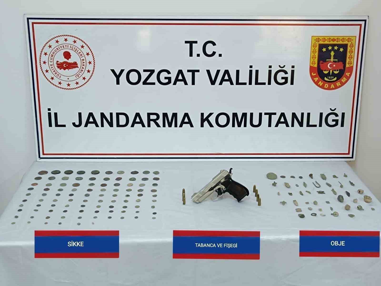 Yozgat’ta Roma Dönemi ait 96 sikke ve 44 obje ele geçirildi