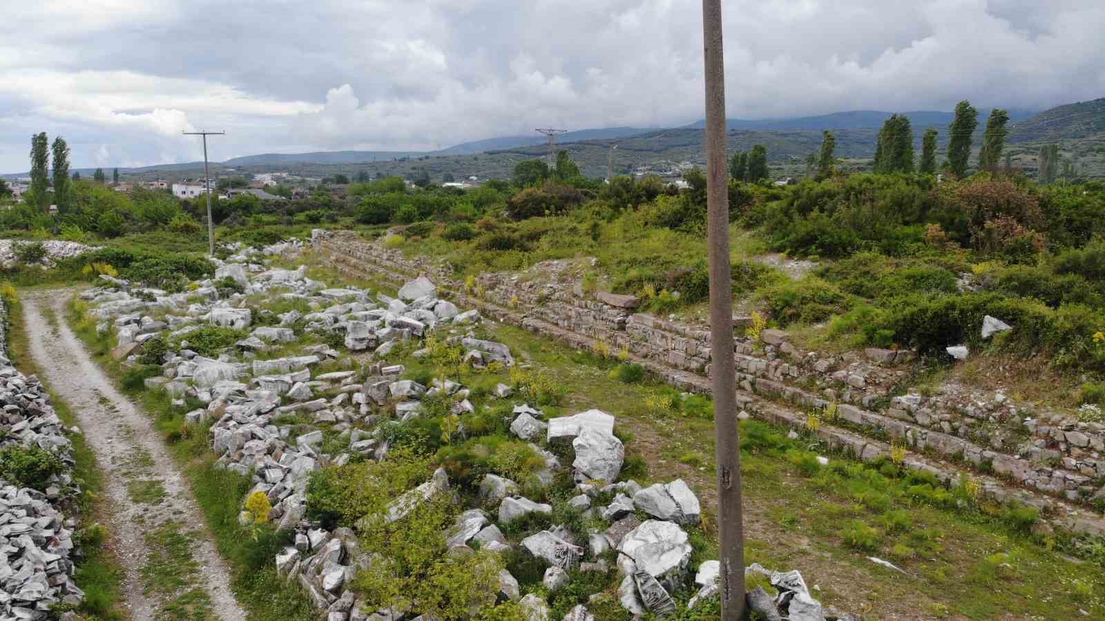 Kyzikos&rsquo;taki 15 bin kişilik antik tiyatro Erdek turizmine kazandırılacak
