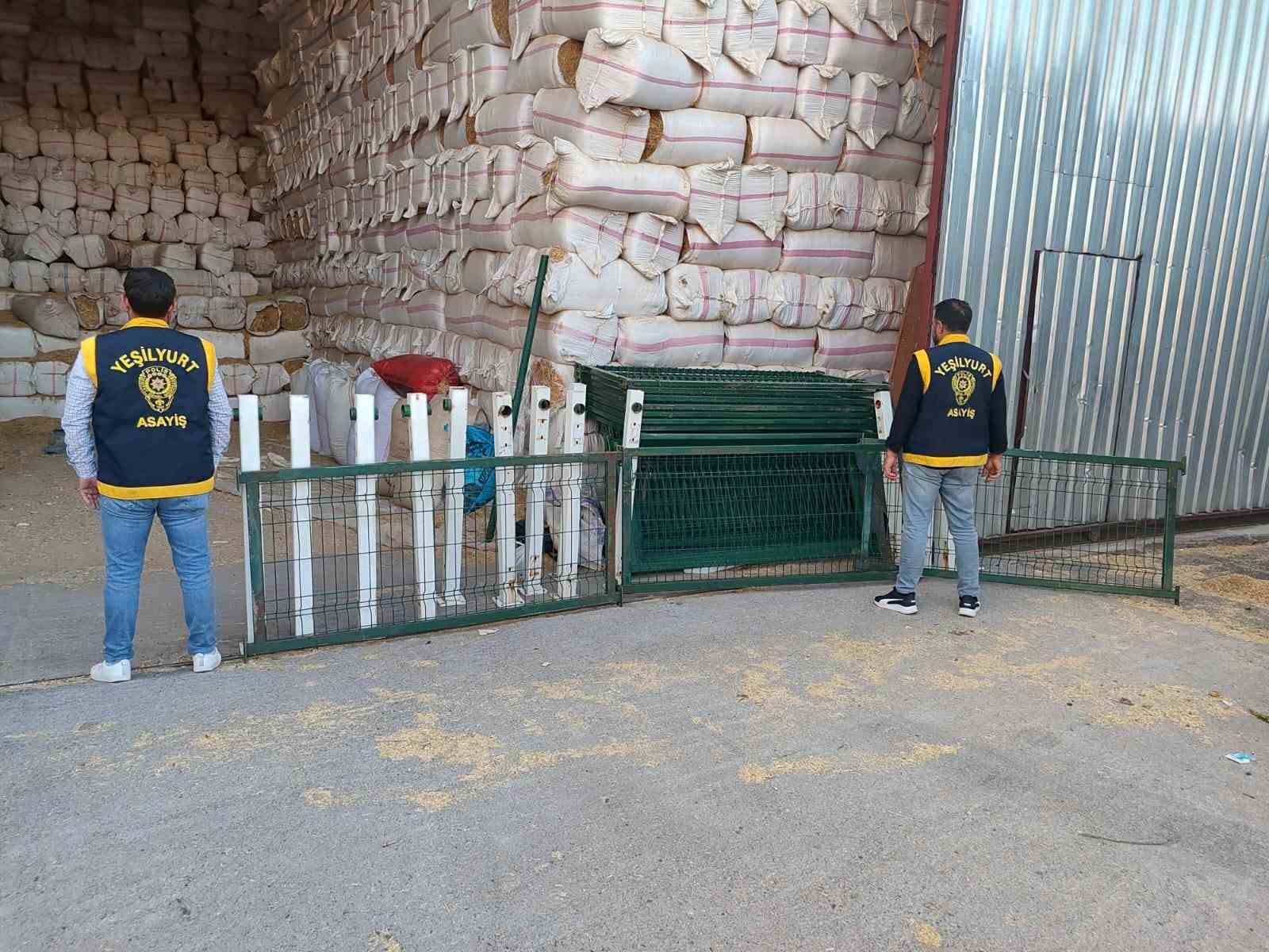 Kamu kurumundan demir &ccedil;it &ccedil;alan hırsızlar yakalandı
