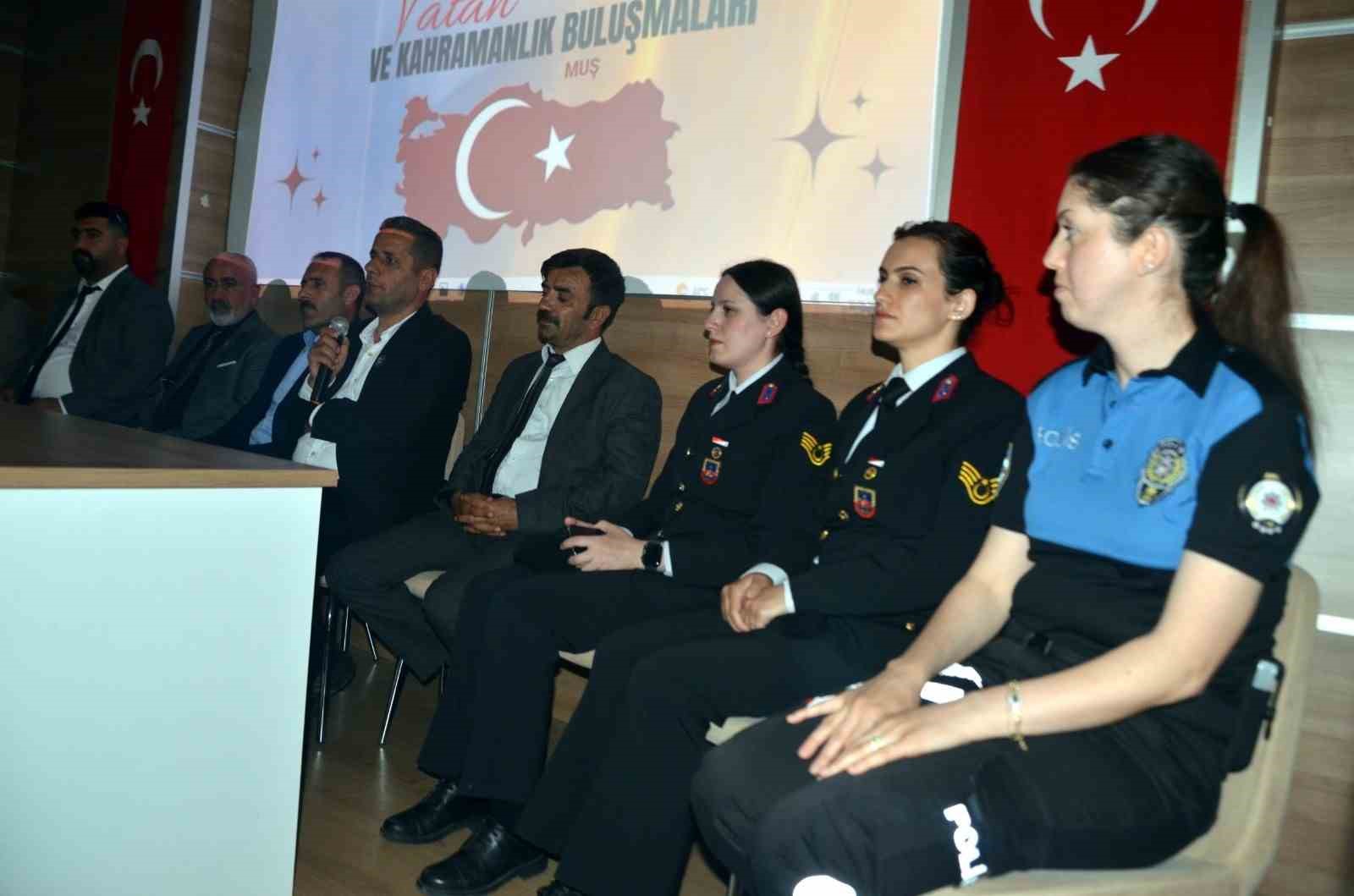 Muş’ta lise öğrencilerine yönelik ’Vatan ve Kahraman Buluşmaları’ konferansı düzenlendi