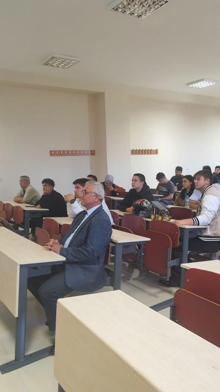 &Uuml;niversite &ouml;ğrencilerine narkorehber semineri
