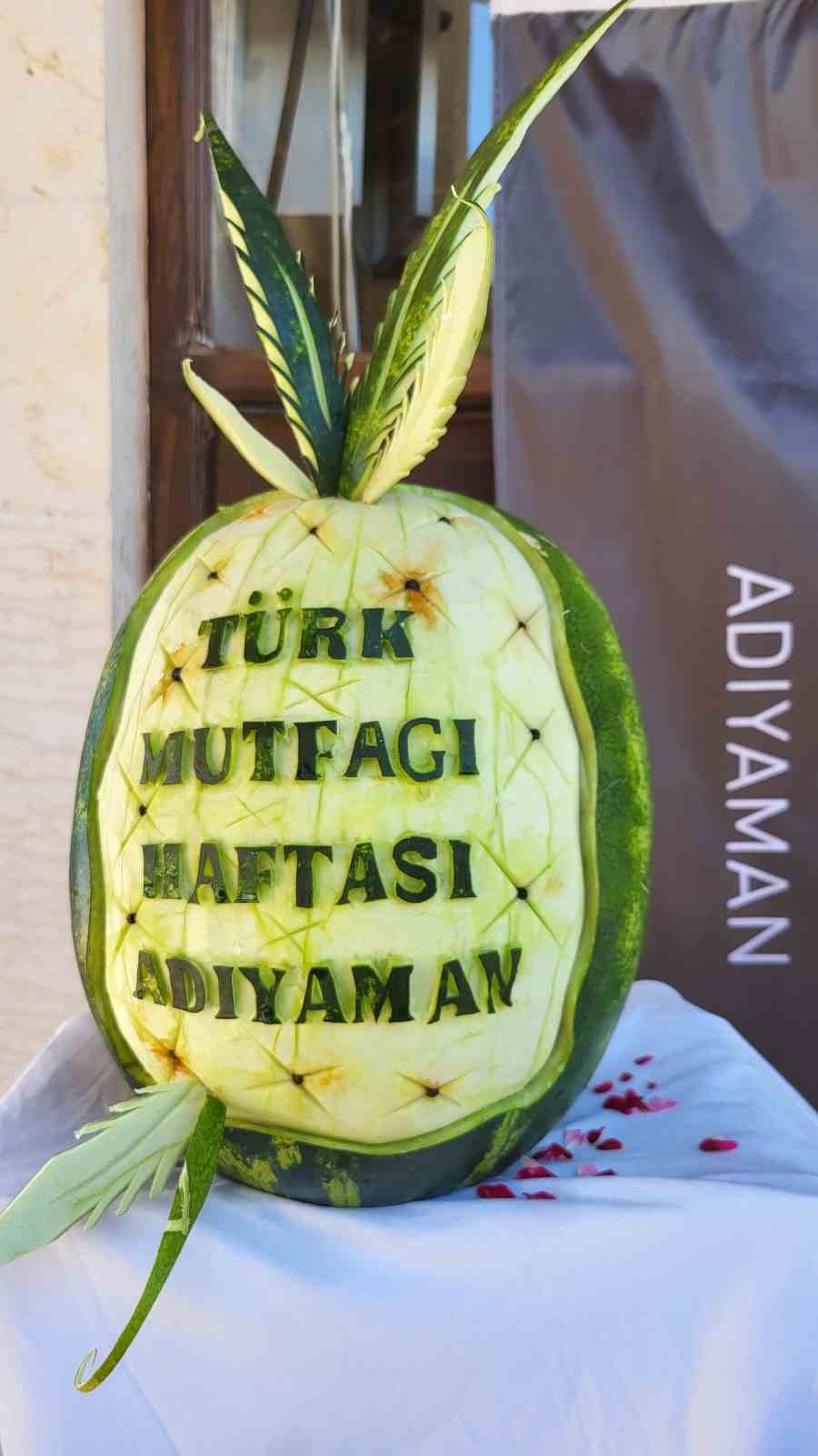 T&uuml;rk mutfağında Adıyaman&rsquo;ın y&ouml;resel lezzetleri g&ouml;r&uuml;c&uuml;ye &ccedil;ıktı
