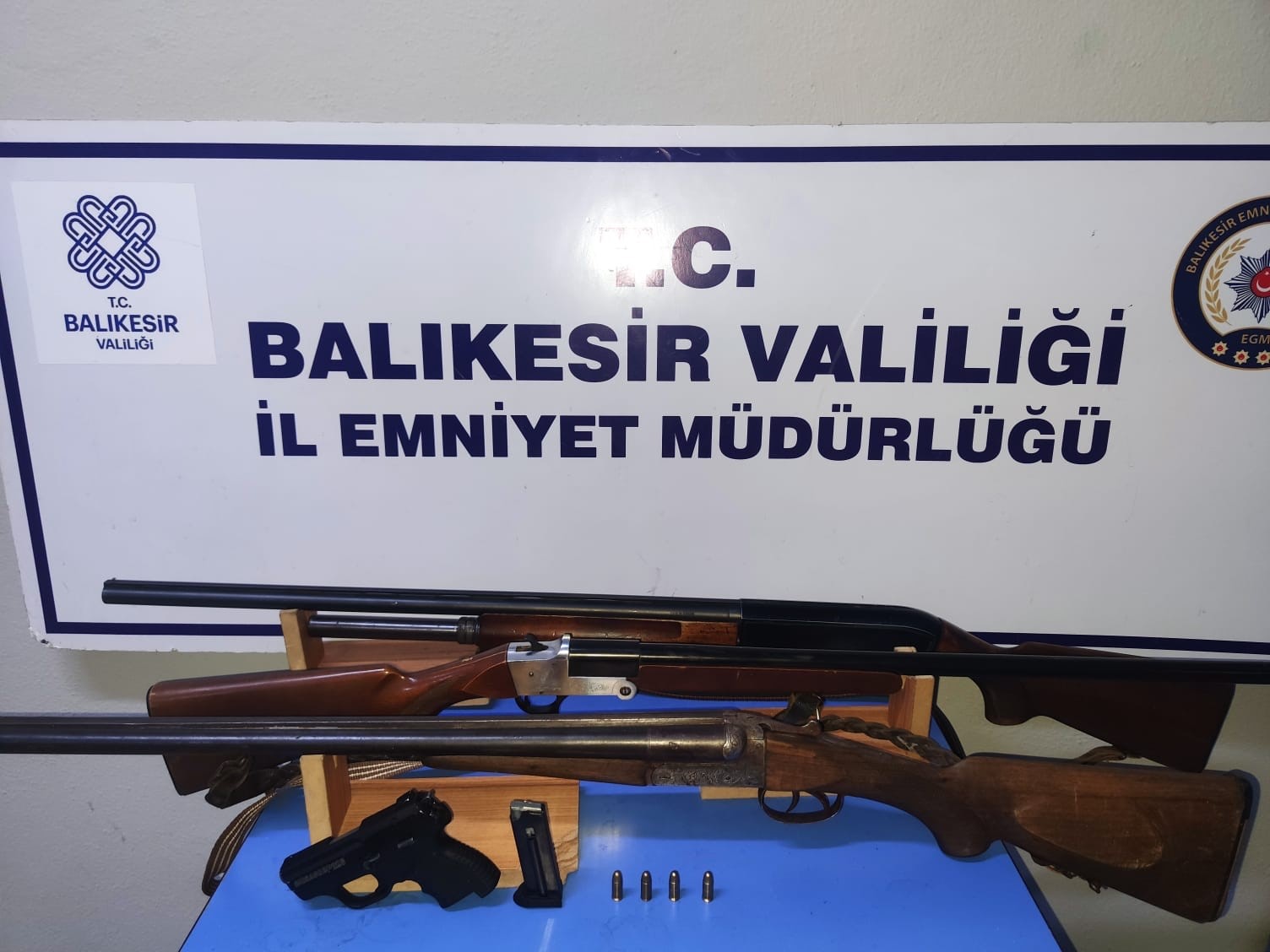 Balıkesir&rsquo;deki cinayete 2 tutuklama
