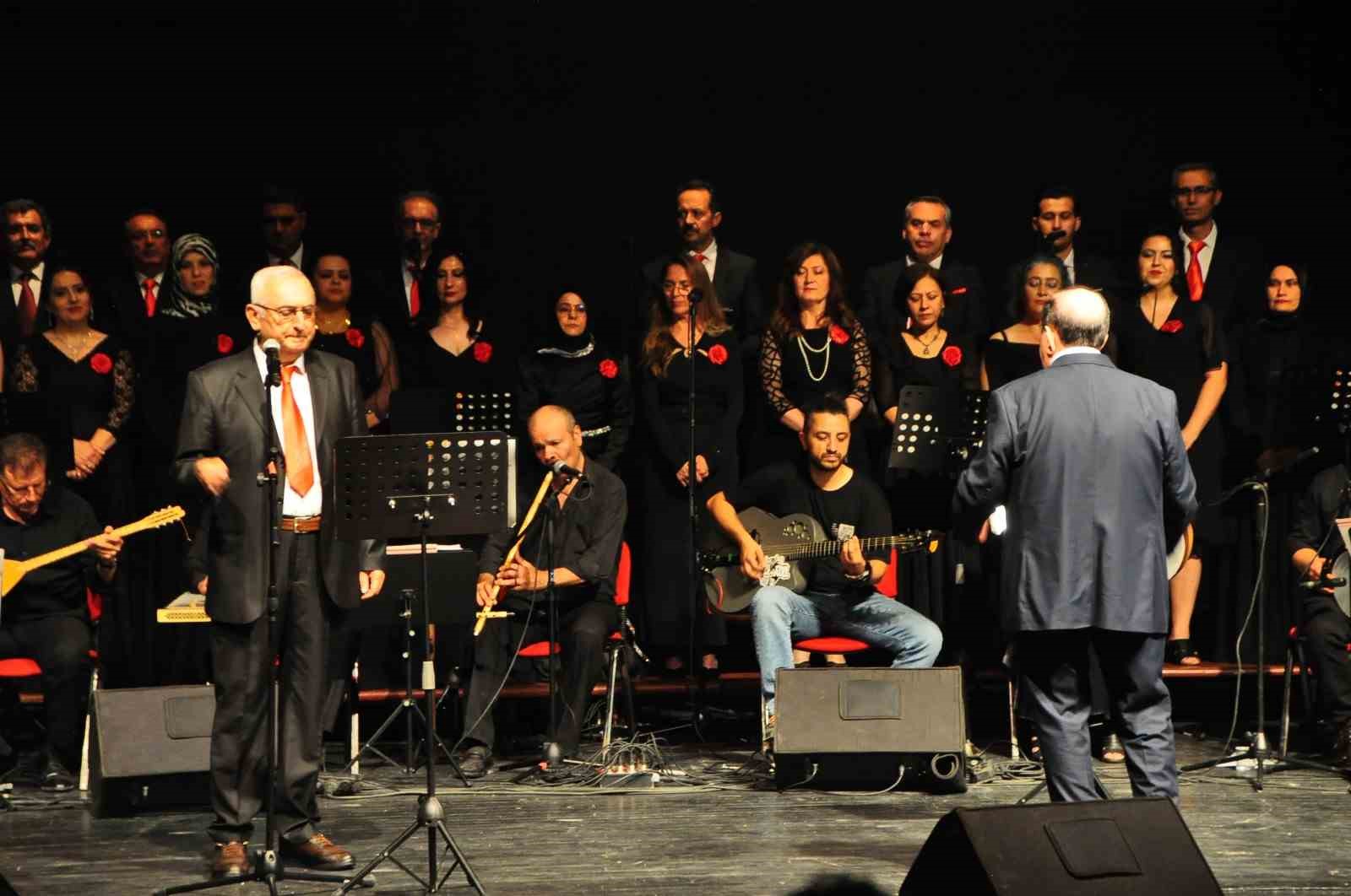 Osmaniye’de Türk Halk Müziği konseri verildi
