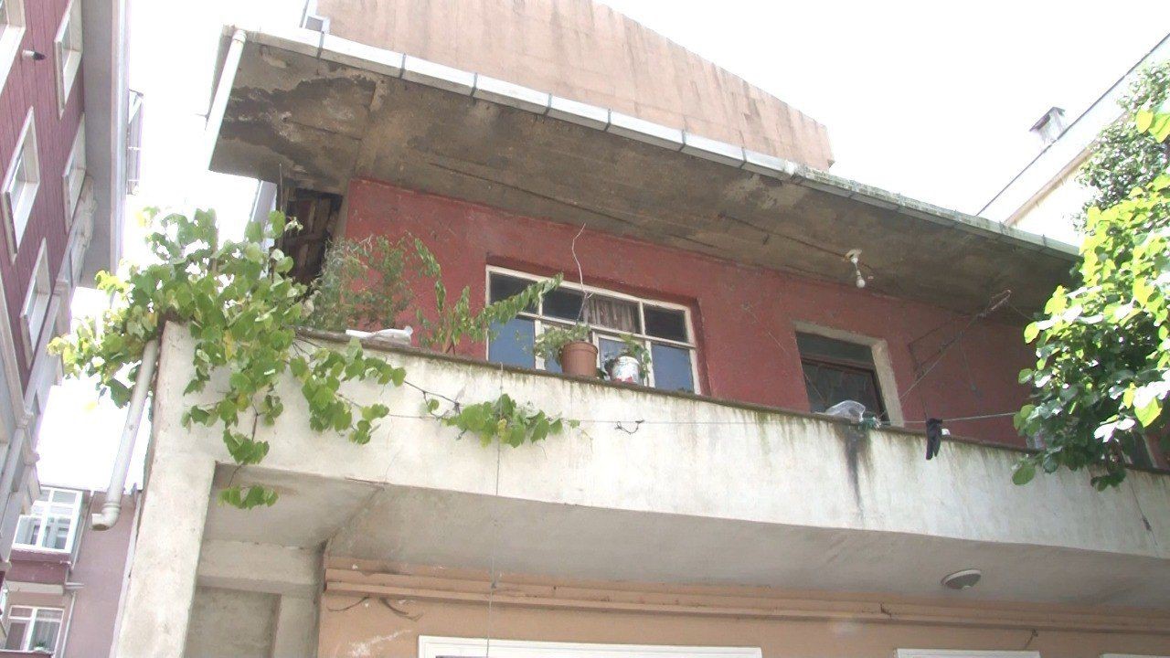 &Uuml;mraniye&rsquo;de miras cinayeti: Annesi ve kardeşini &ouml;ld&uuml;rd&uuml;
