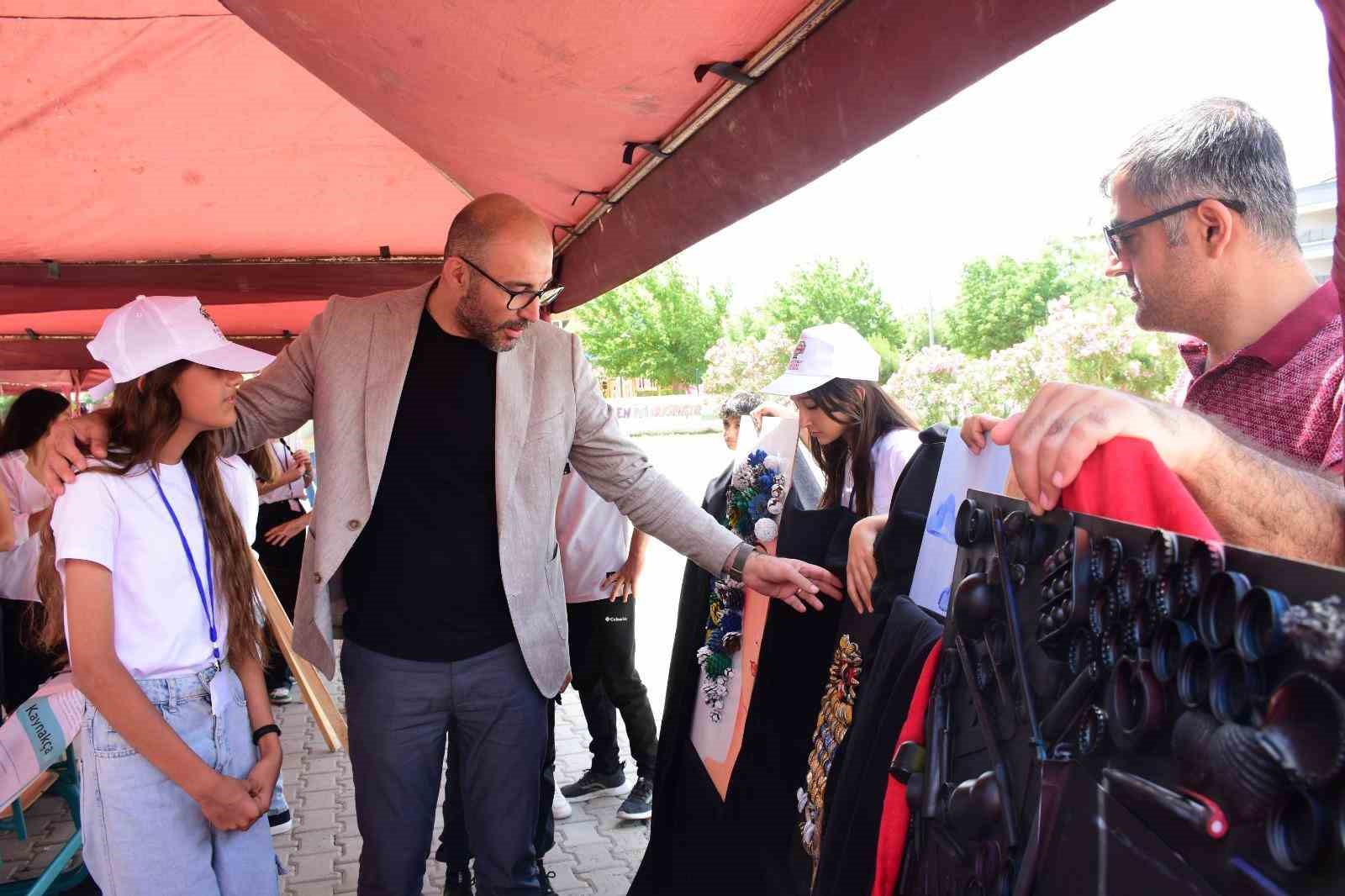 Başkan Zencirci, geleceğin mucitlerini yalnız bırakmadı
