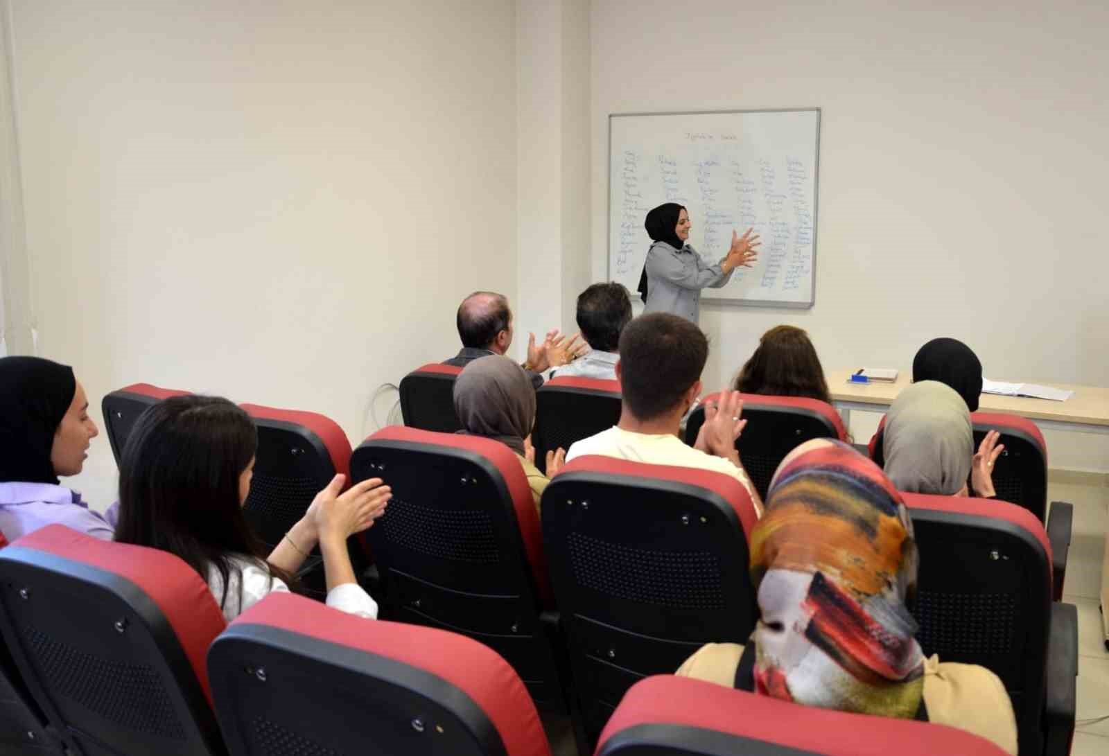 Tercan&rsquo;da işaret dili kursu a&ccedil;ıldı
