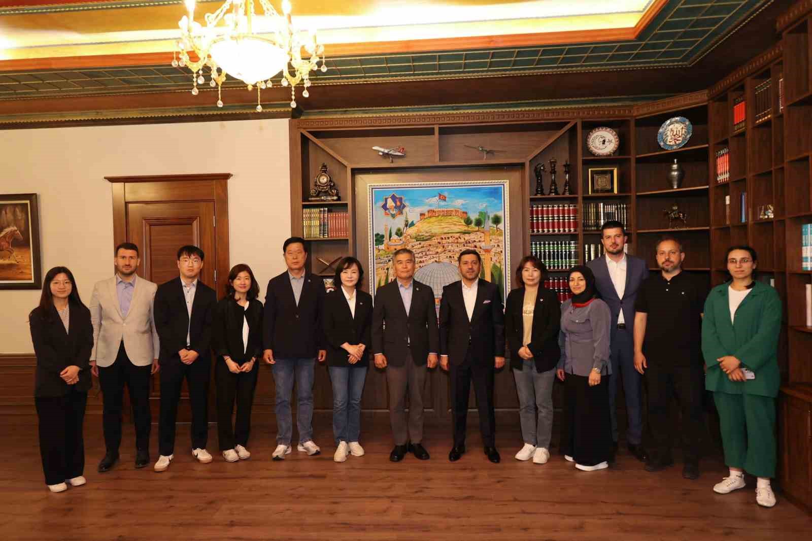 Koreli heyet Nevşehir Belediyesi’ni ziyaret etti
