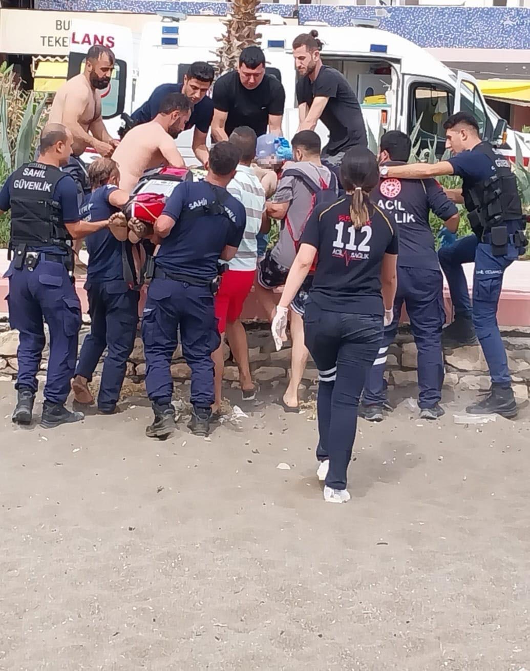 Serinlemek için arkadaşları ile girdiği denizde boğuldu
