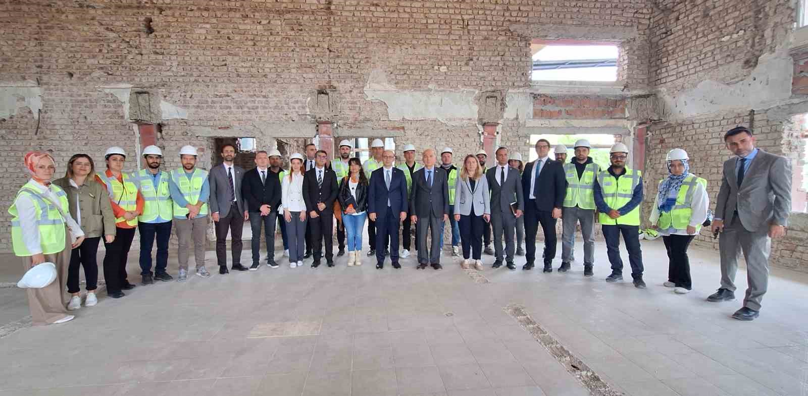 İstanbul Üniversitesi Cerrahpaşa Rektörü Prof. Dr. Nuri Aydın, inşaat ve restorasyon sürecini anlattı