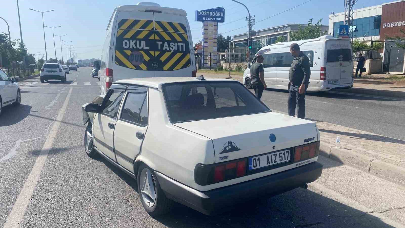 Diyarbakır&rsquo;da maddi hasarlı zincirleme kaza
