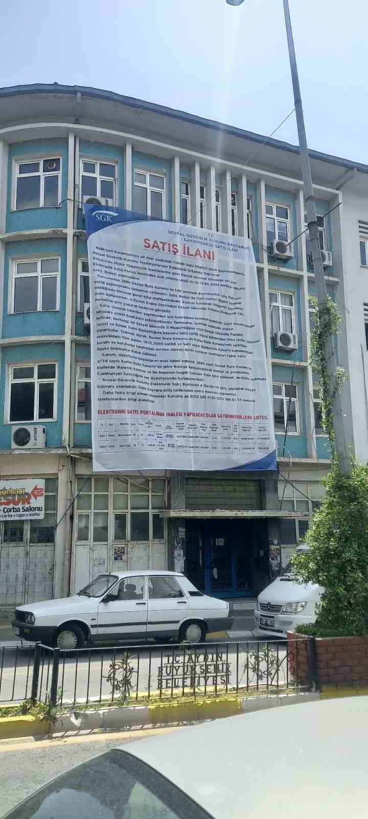 SGK&rsquo;nın eski binası satılığa &ccedil;ıkartıldı
