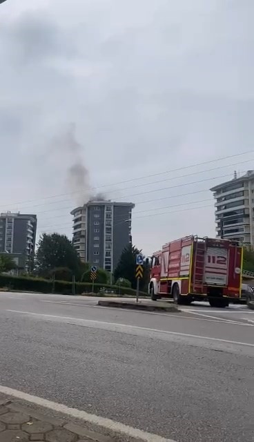 16 katlı binada yangın paniği
