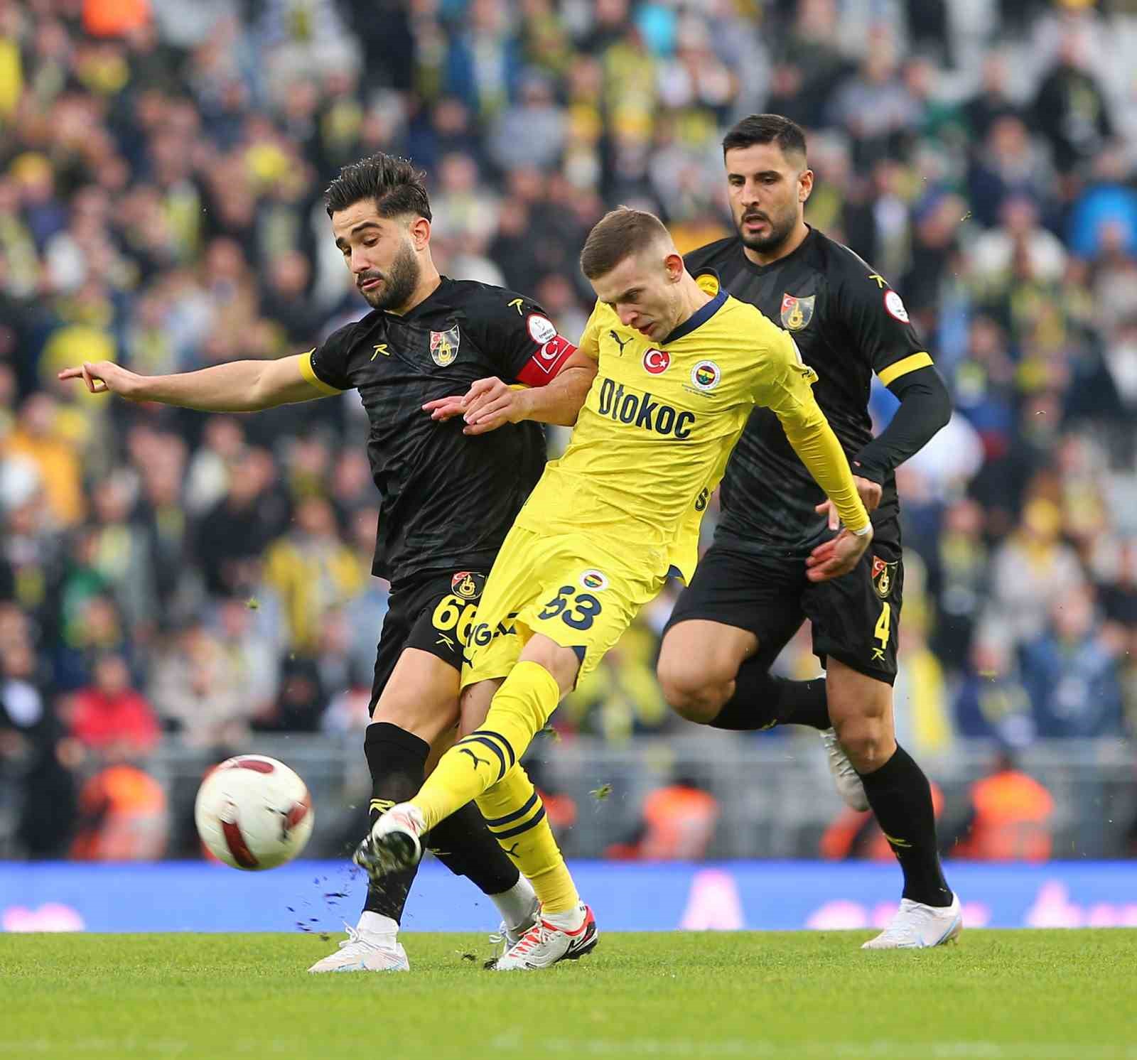 Fenerbahçe’de gözler Kadıköy’de, kulaklar Konya’da