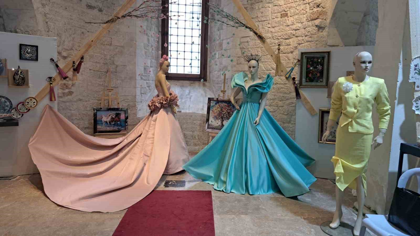 El emeği g&ouml;z nuru eserler bu sergide
