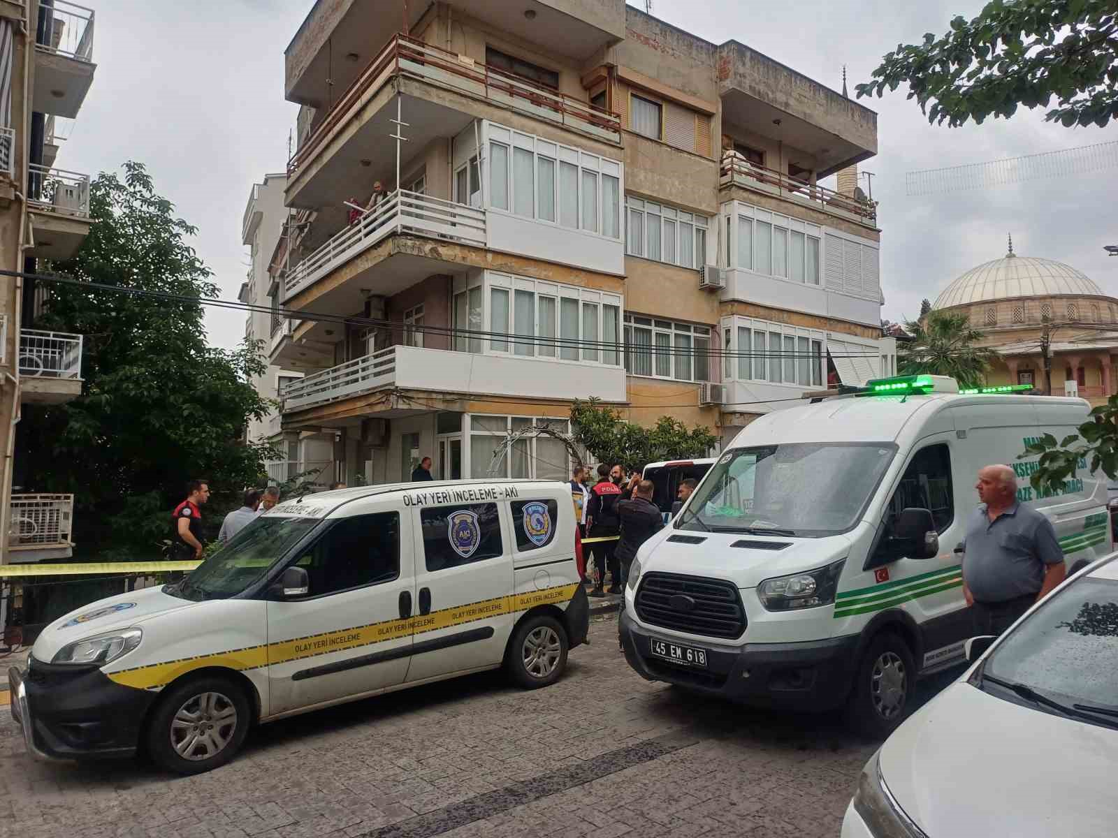 Manisa'da vahşi cinayet: Eski eşi, kayınvalidesi ve kayınbiraderini öldürdü İhlas Haber Ajansı