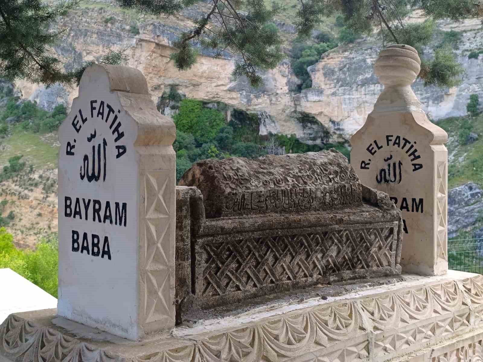 Çemişgezek’te Bayram Baba hazretlerinin kabri yenilendi
