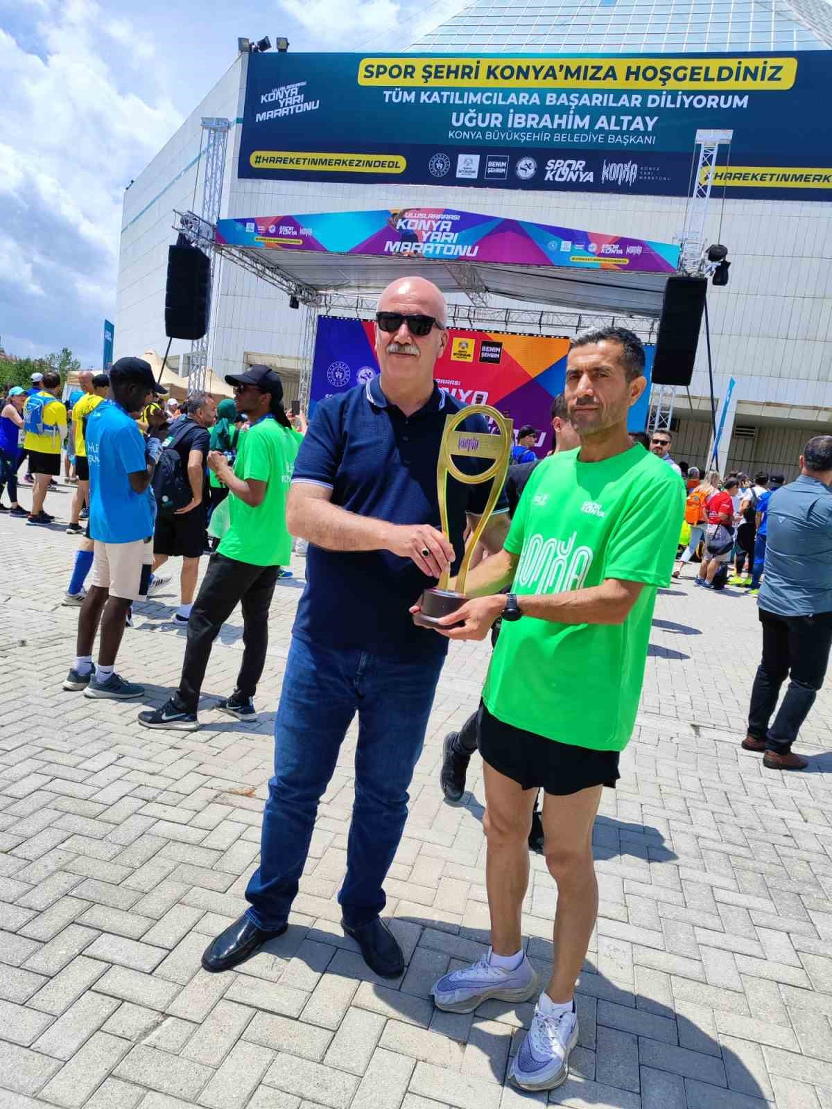 Siirt Belediye sporcusu Uluslararası Yarı Maraton’da dereceye girdi