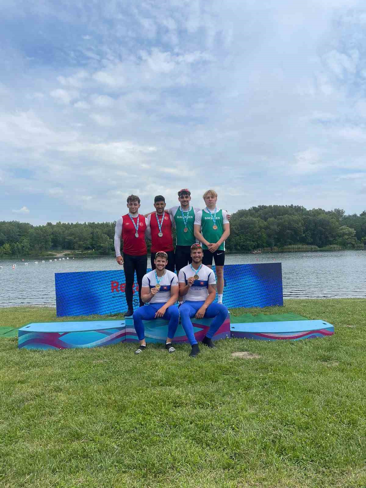 Bursa B&uuml;y&uuml;kşehir Belediyesporlu kanocular Slovakya&rsquo;dan 4 madalyayla d&ouml;nd&uuml;
