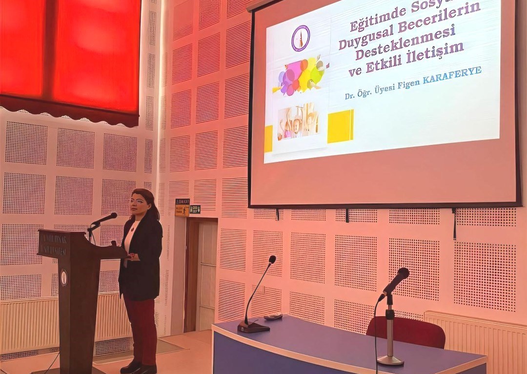 Emet&rsquo;te &ldquo;Eğitimde Sosyal-Duygusal Becerilerin Desteklenmesi ve Etkili İletişim&rsquo; konulu konferans
