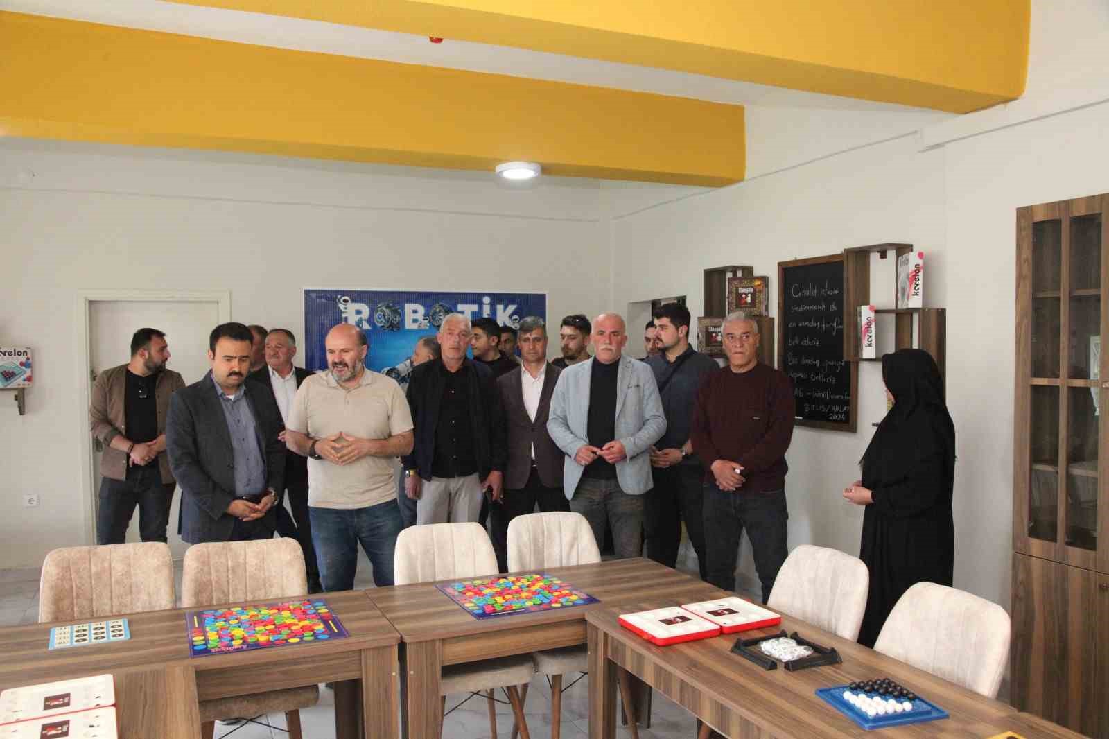 Lenfoma kanserinden vefat eden gencin ismi bilim sınıfında yaşatılacak
